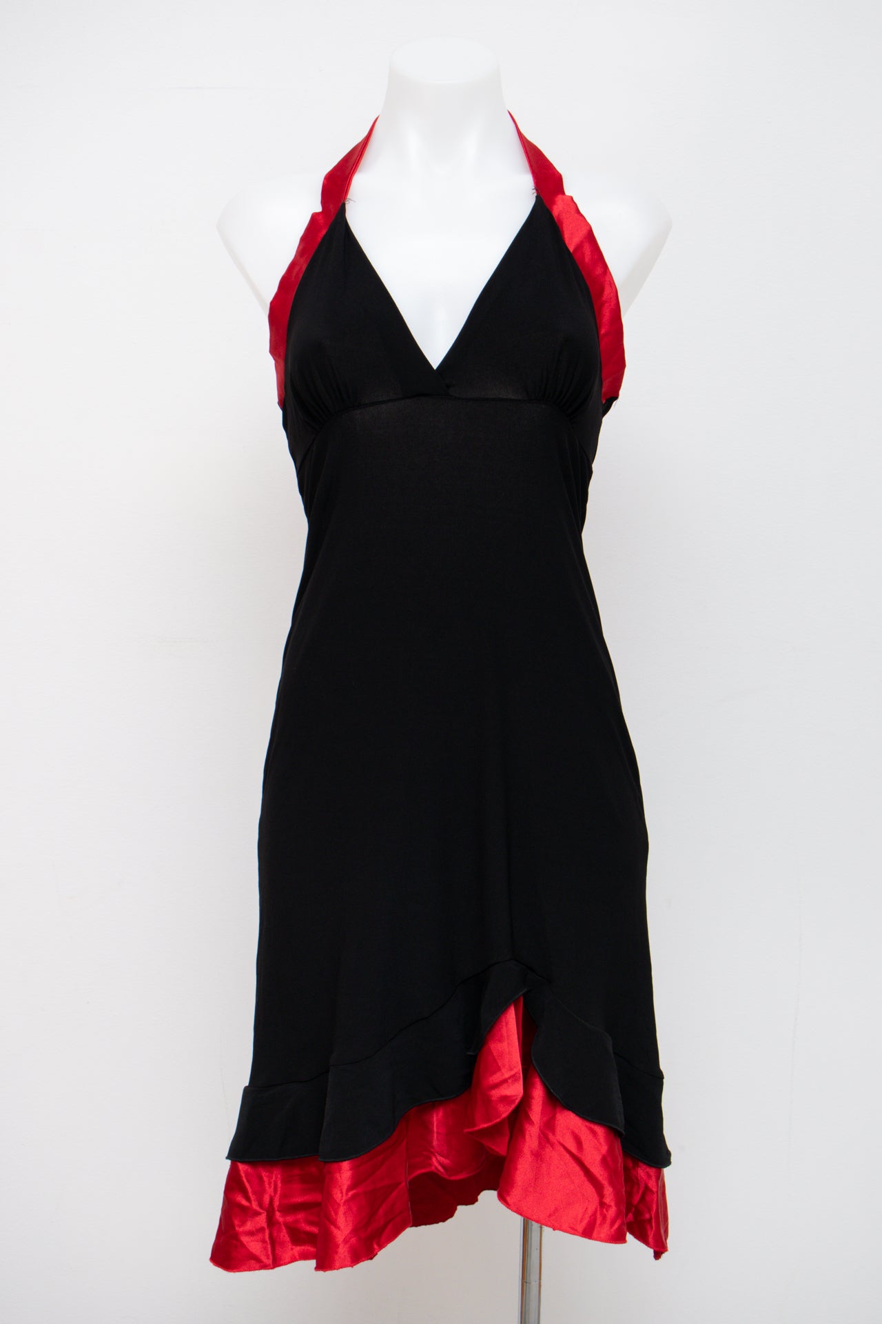 #116 Taboo Halter Top Black | c. 197 | Size 8/10