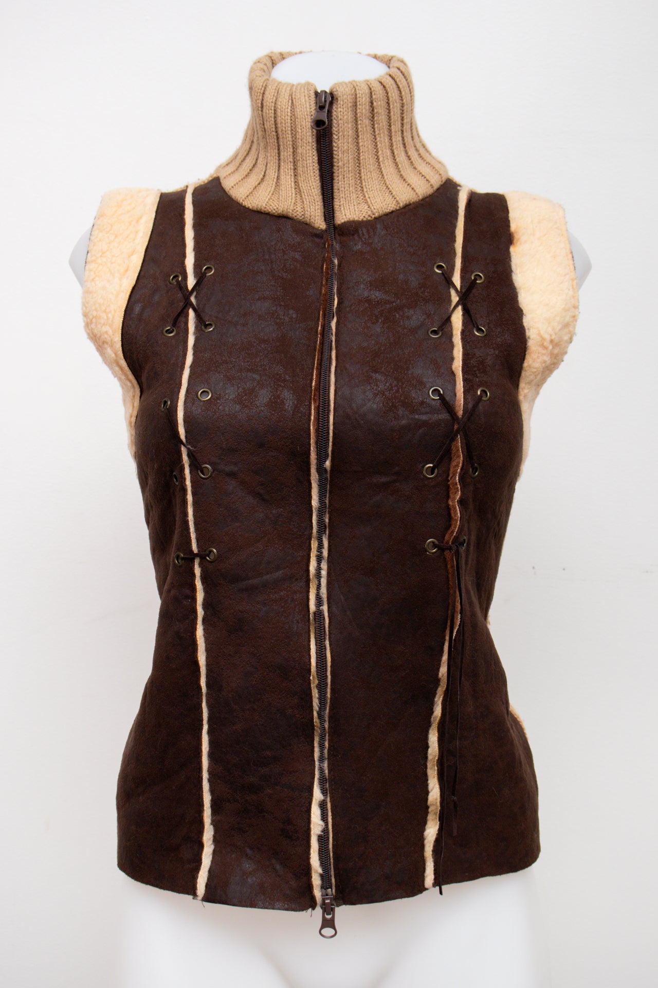 #137 Pois Pants Brown | c. 194 | Size 10