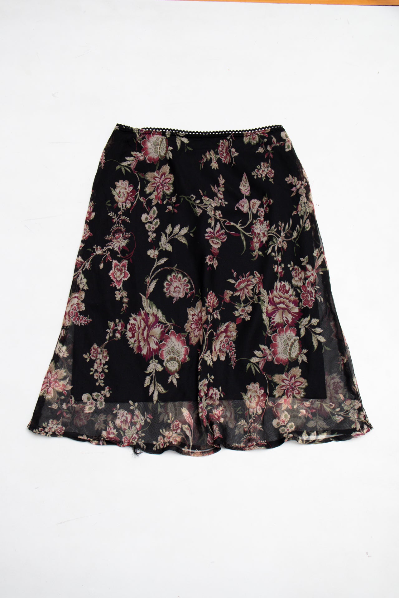 #184 Connected Apparel Skirt Black | c. 207 | Size 6