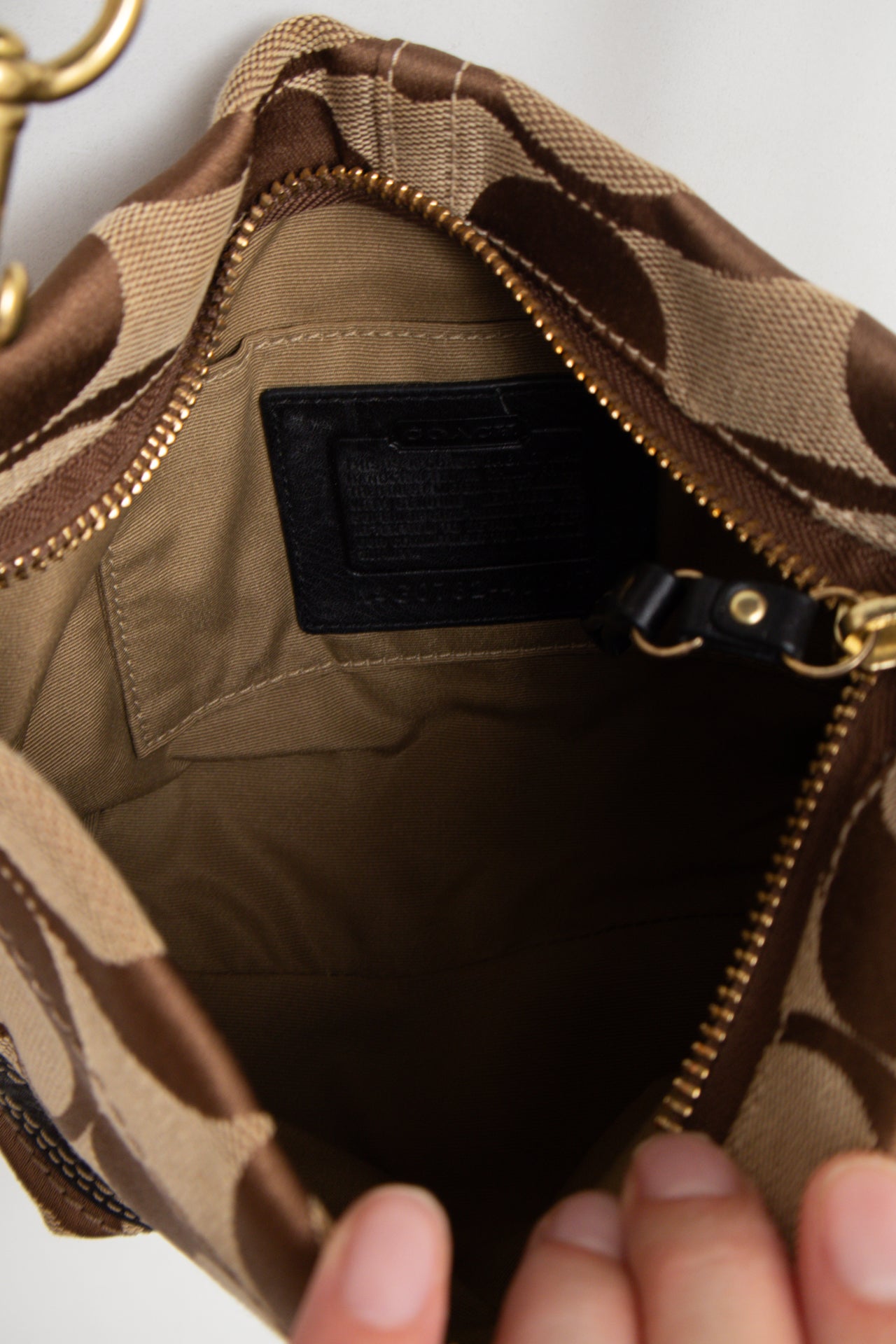 # Coach Shoulder Bag Brown | c. | Size