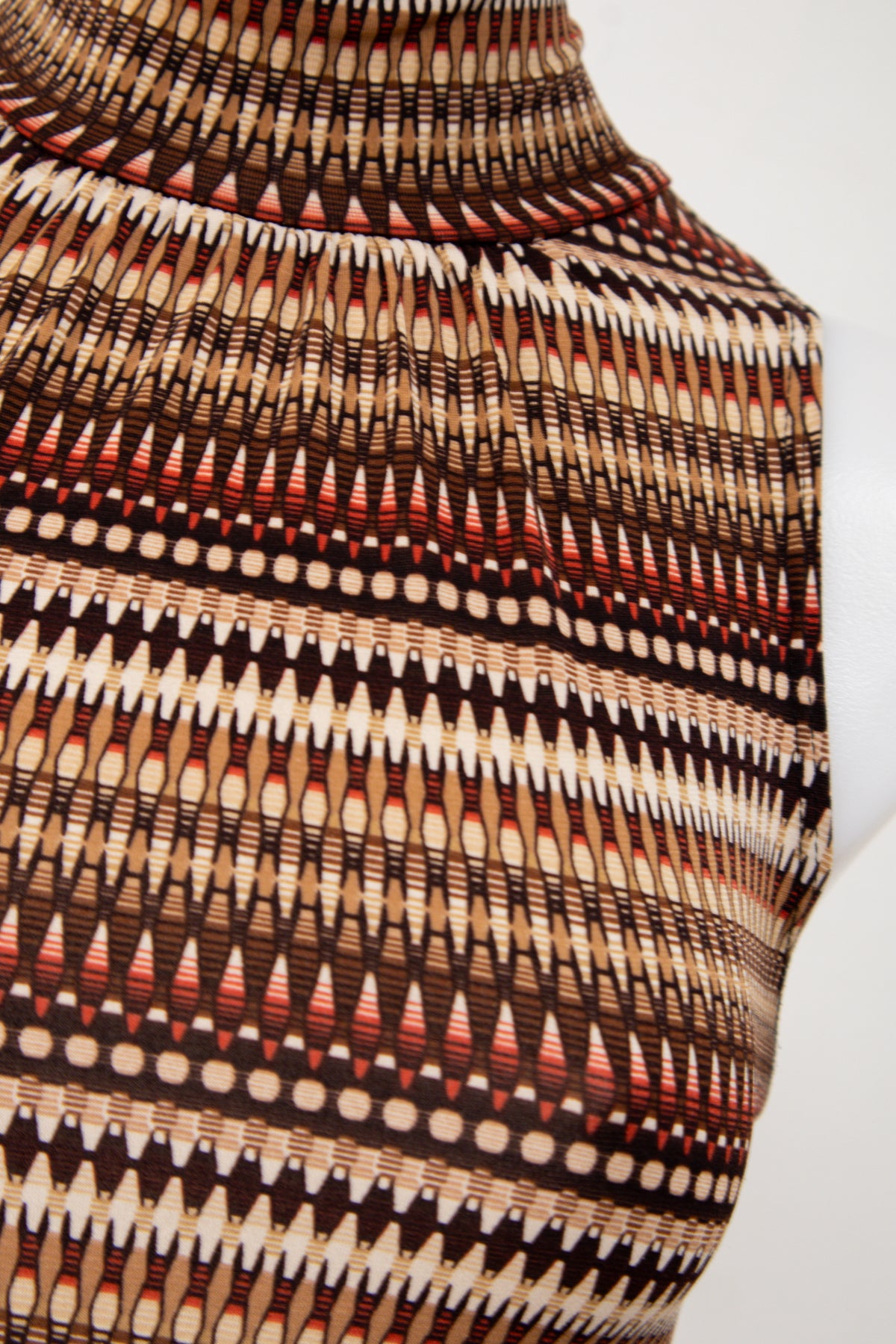 #052 Kc Stevens Top Brown | c. | Size 10/12