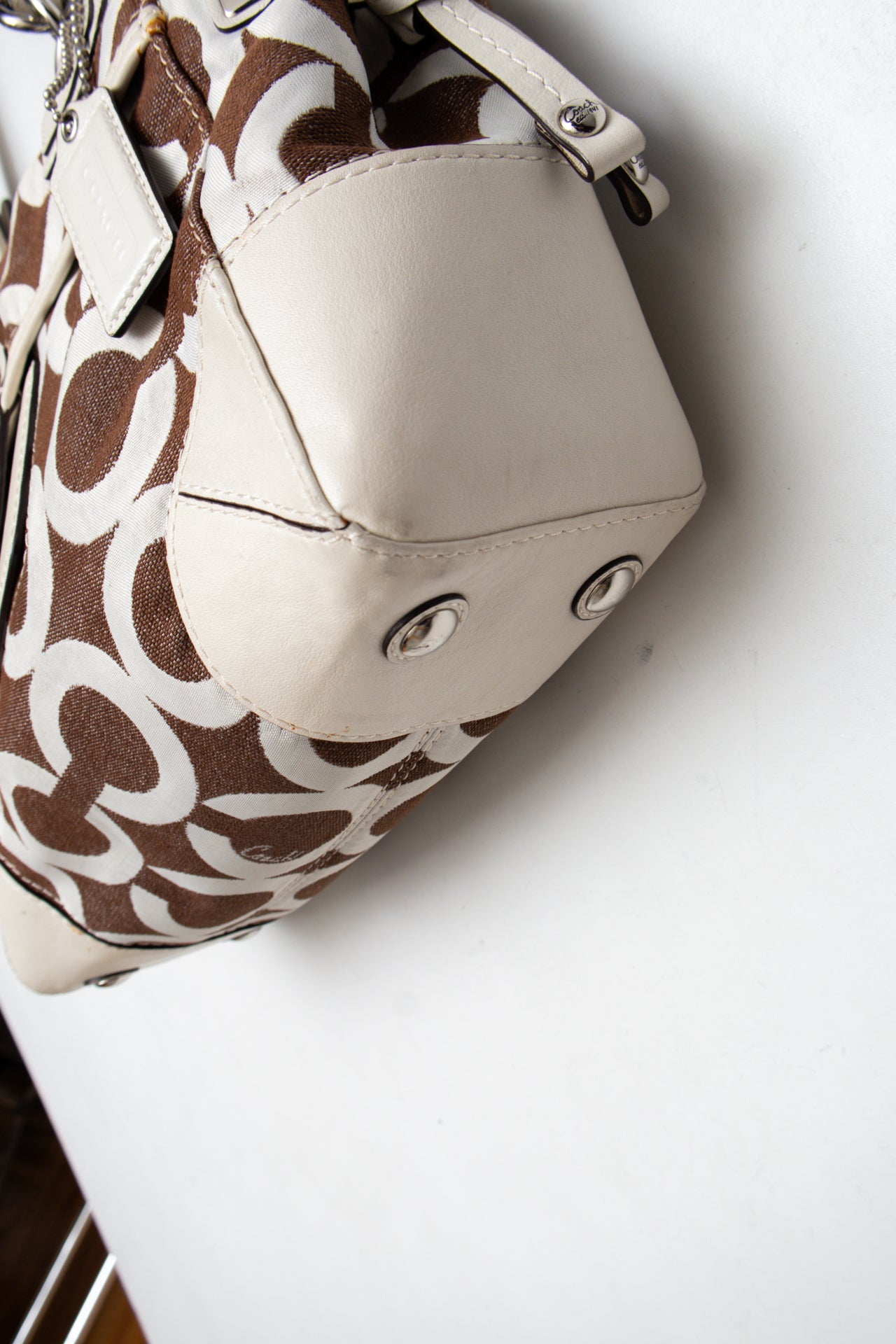 #190 Coach Shoulder Bag Brown | c. 202 | Size