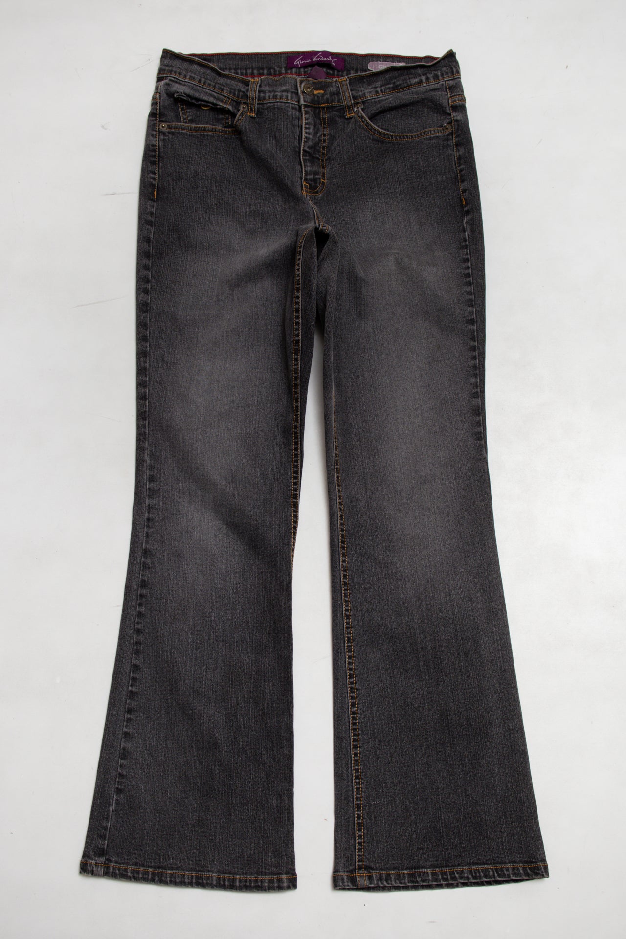 #86 Gloria Vanderbilt Jeans Black | c. 186 | Size 8