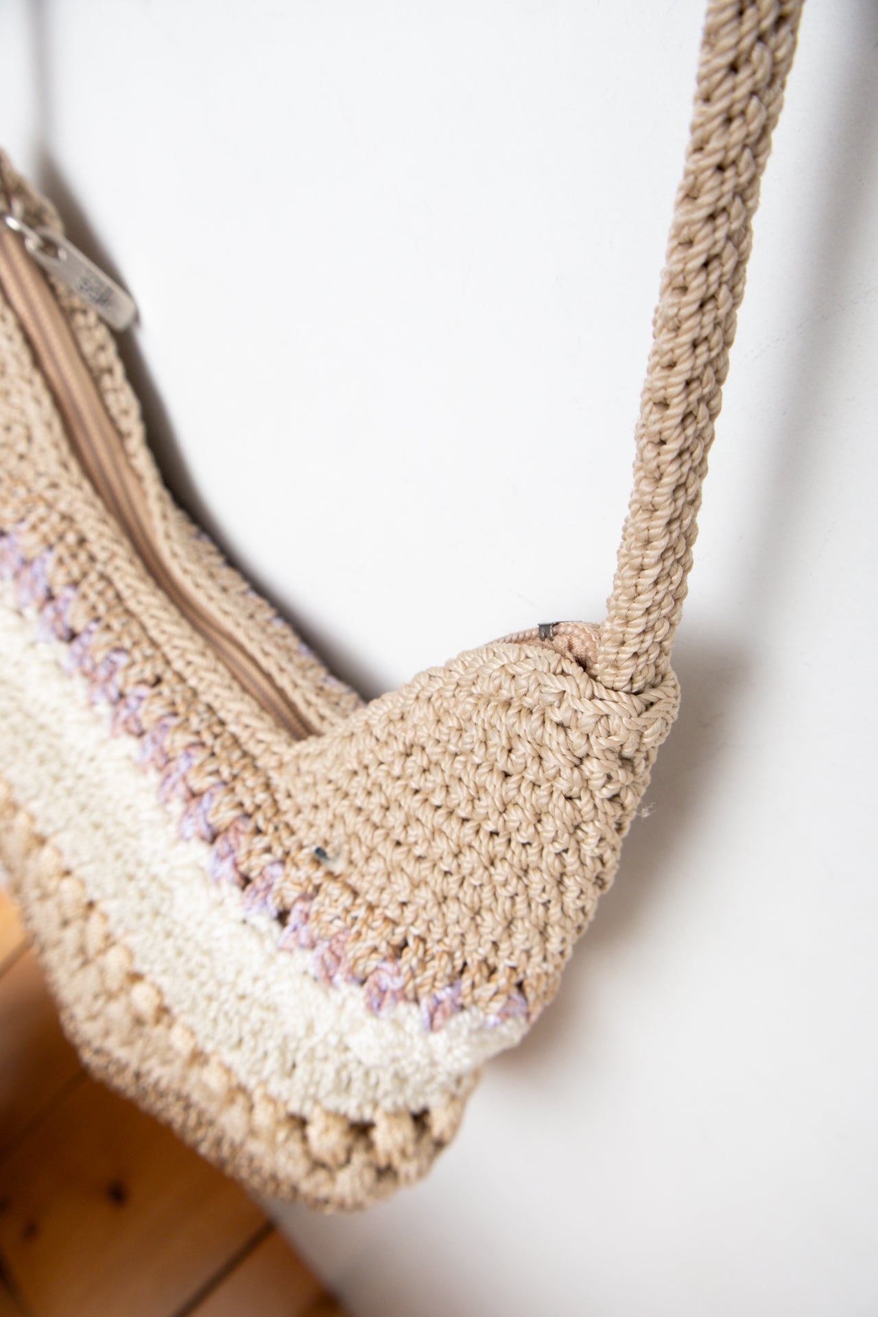 #201 The Sak Shoulder Bag Beige | c. 201 | Size