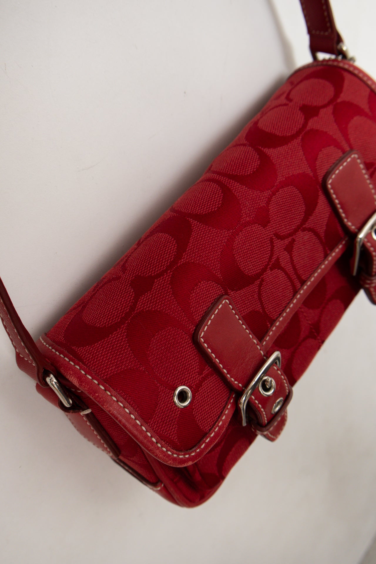 #140 Coach Shoulder Bag Red | c. 184 | Size