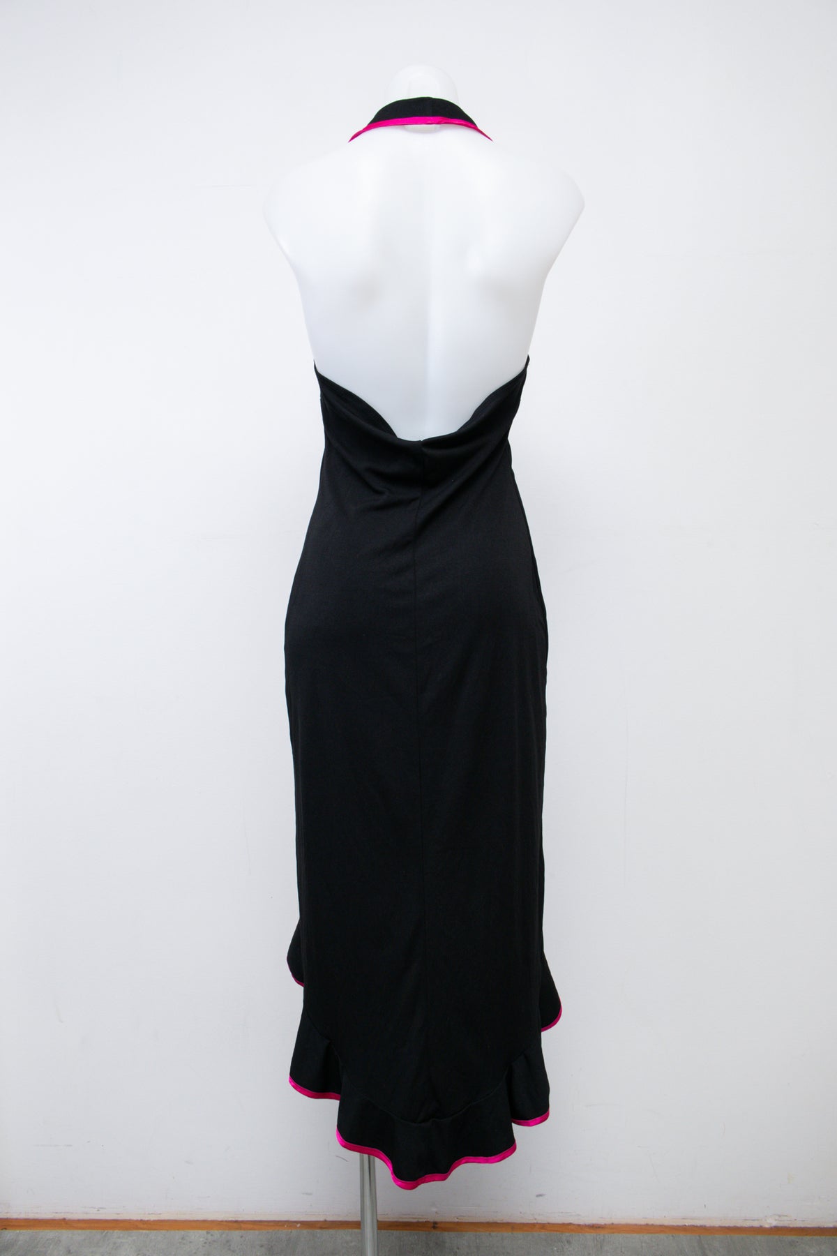 #132 Rampage Halter Top Black | c. 207 | Size 10