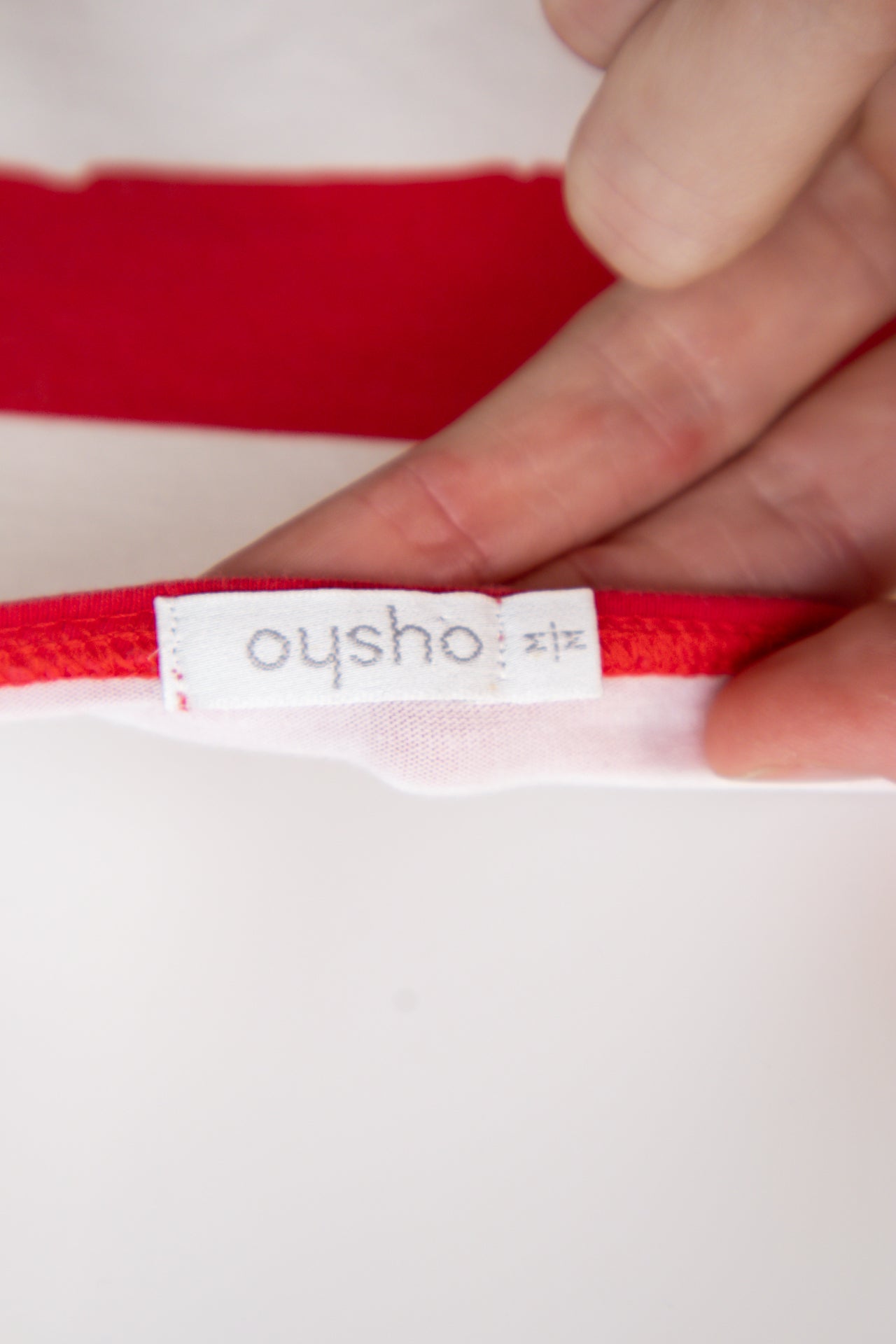 #004 Oysho Cami Top Red | c. 202 | Size 8