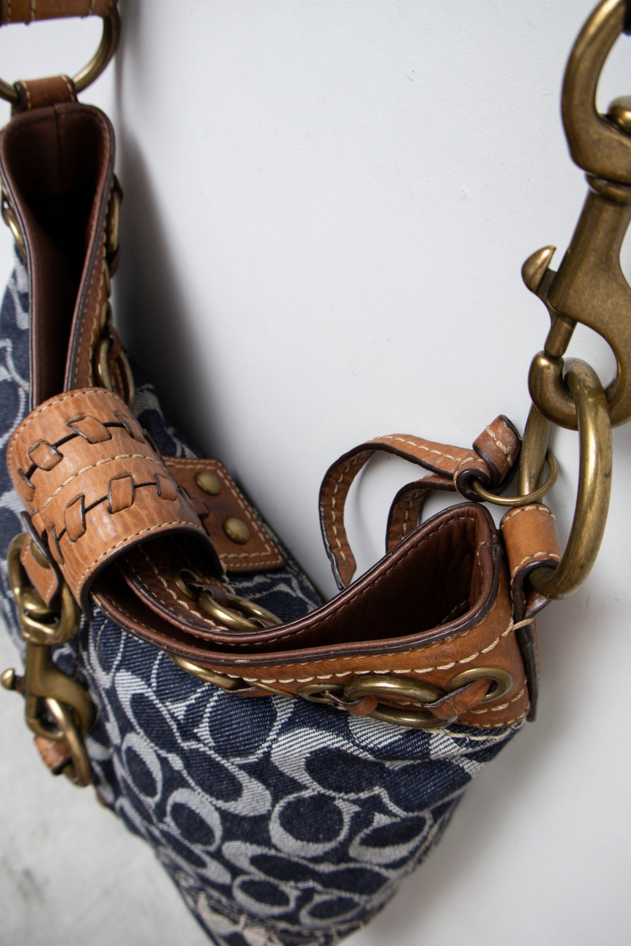 #213 Coach Shoulder Bag Blue | c. 199 | Size