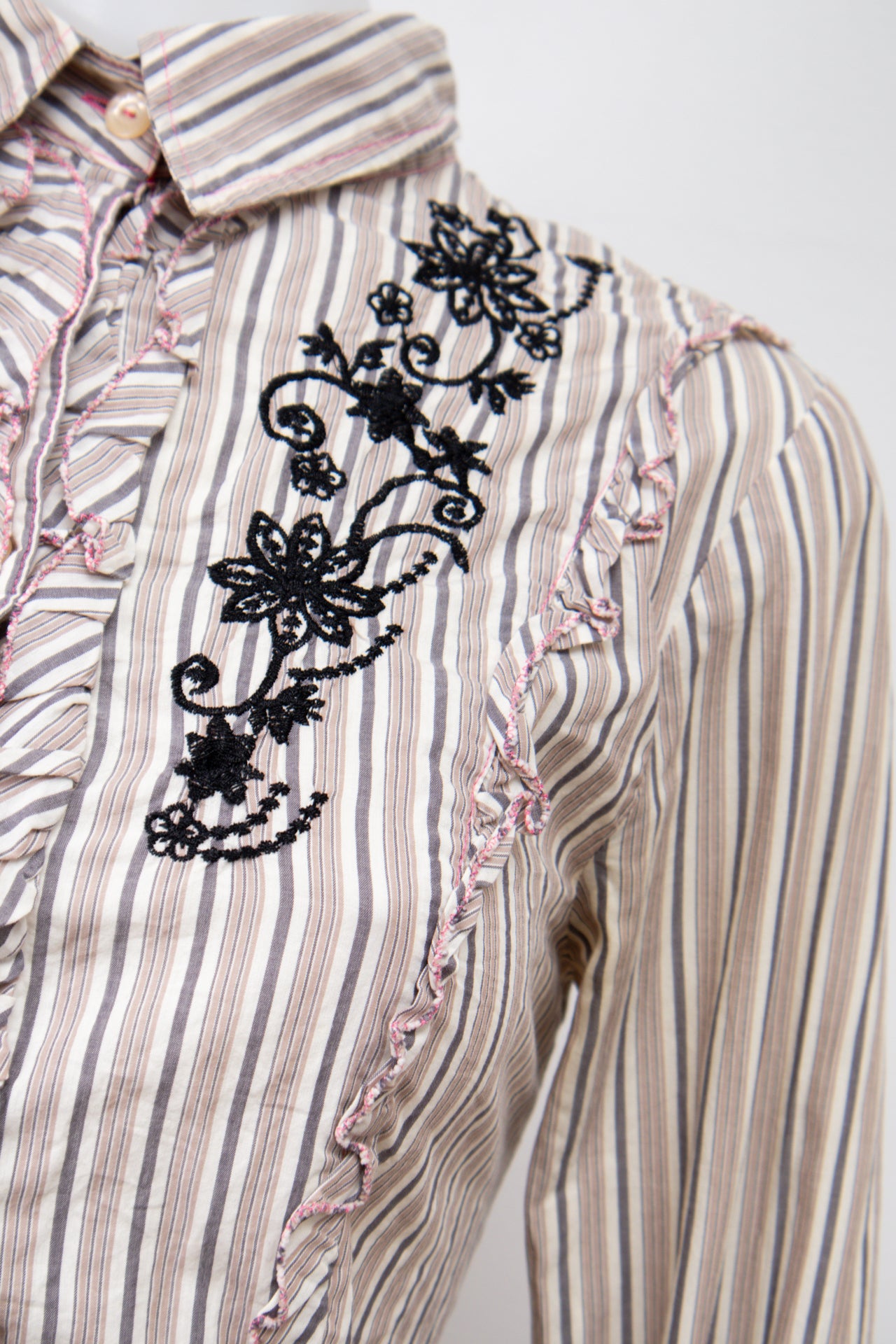 #107 3j Workshop T-shirt White | c. 198 | Size 8