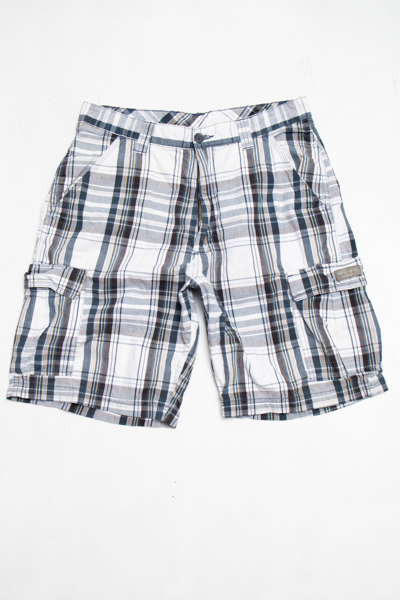 #124 Wrangler Shorts White | c. 204 | Size 10