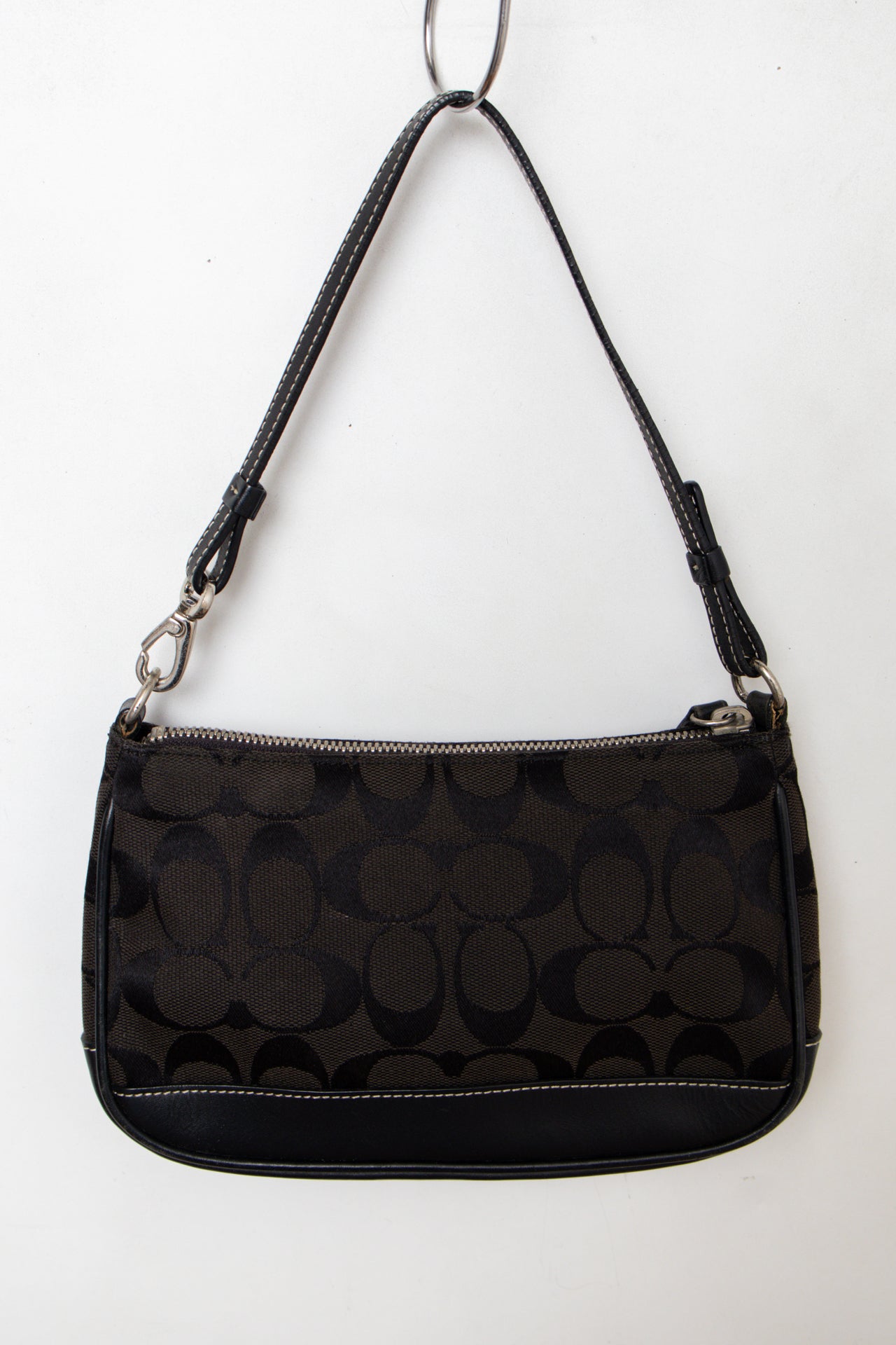 #188 Coach Shoulder Bag Black | c. 189 | Size