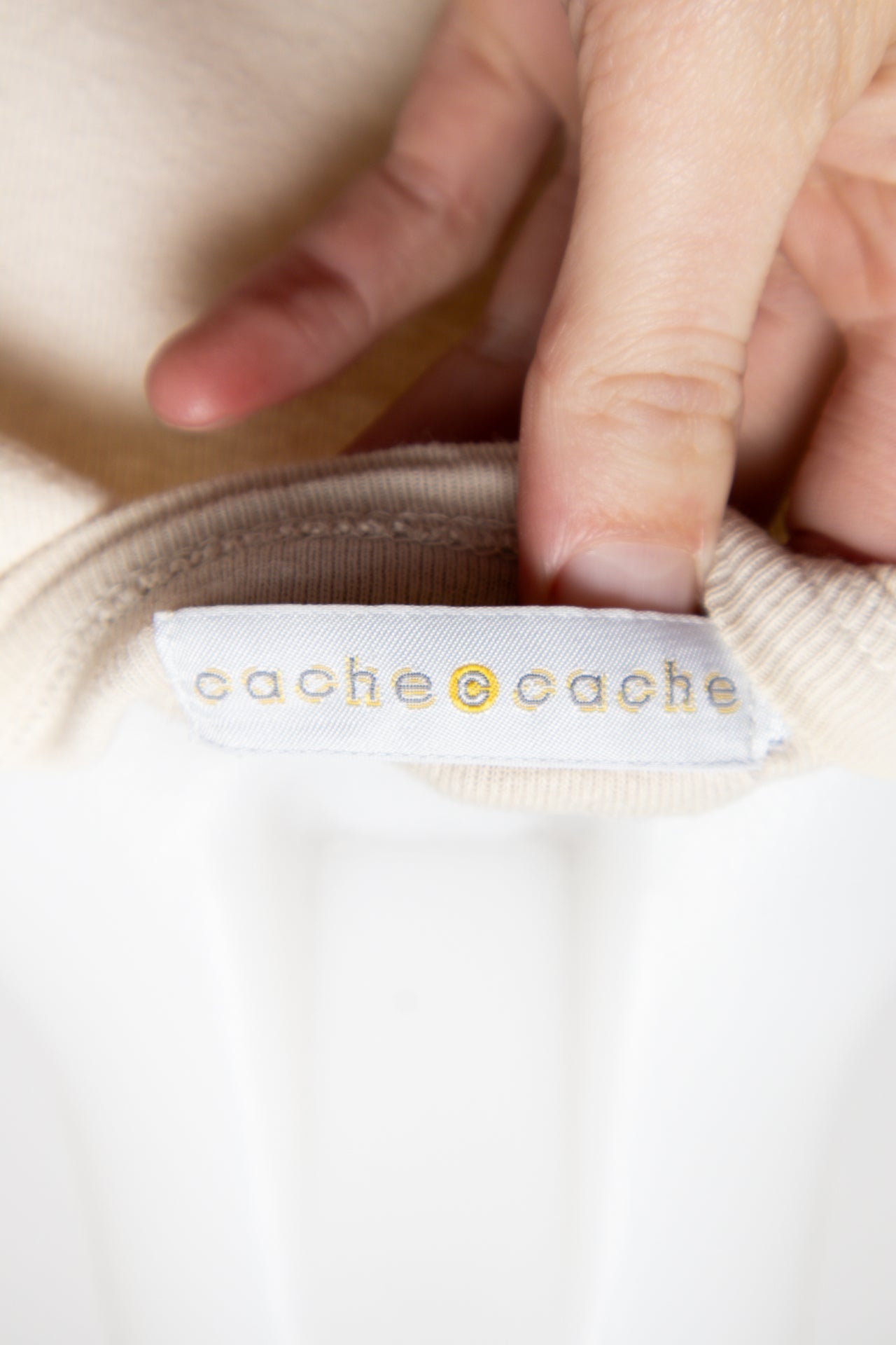 # Cache Cache T-shirt Beige | c. 191 | Size 10