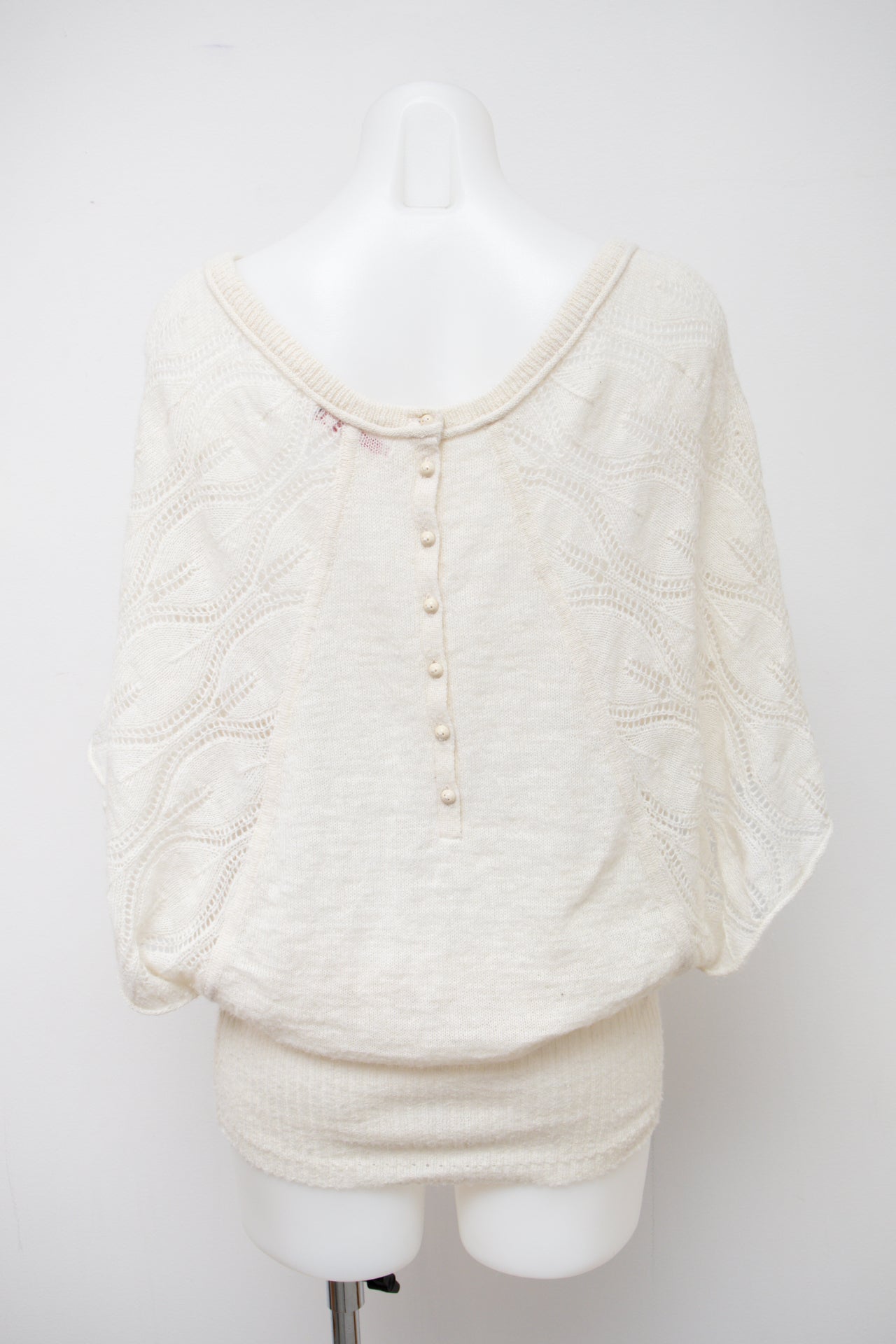 #109 Levi Strauss & Co. T-shirt White | c. 196 | Size 8