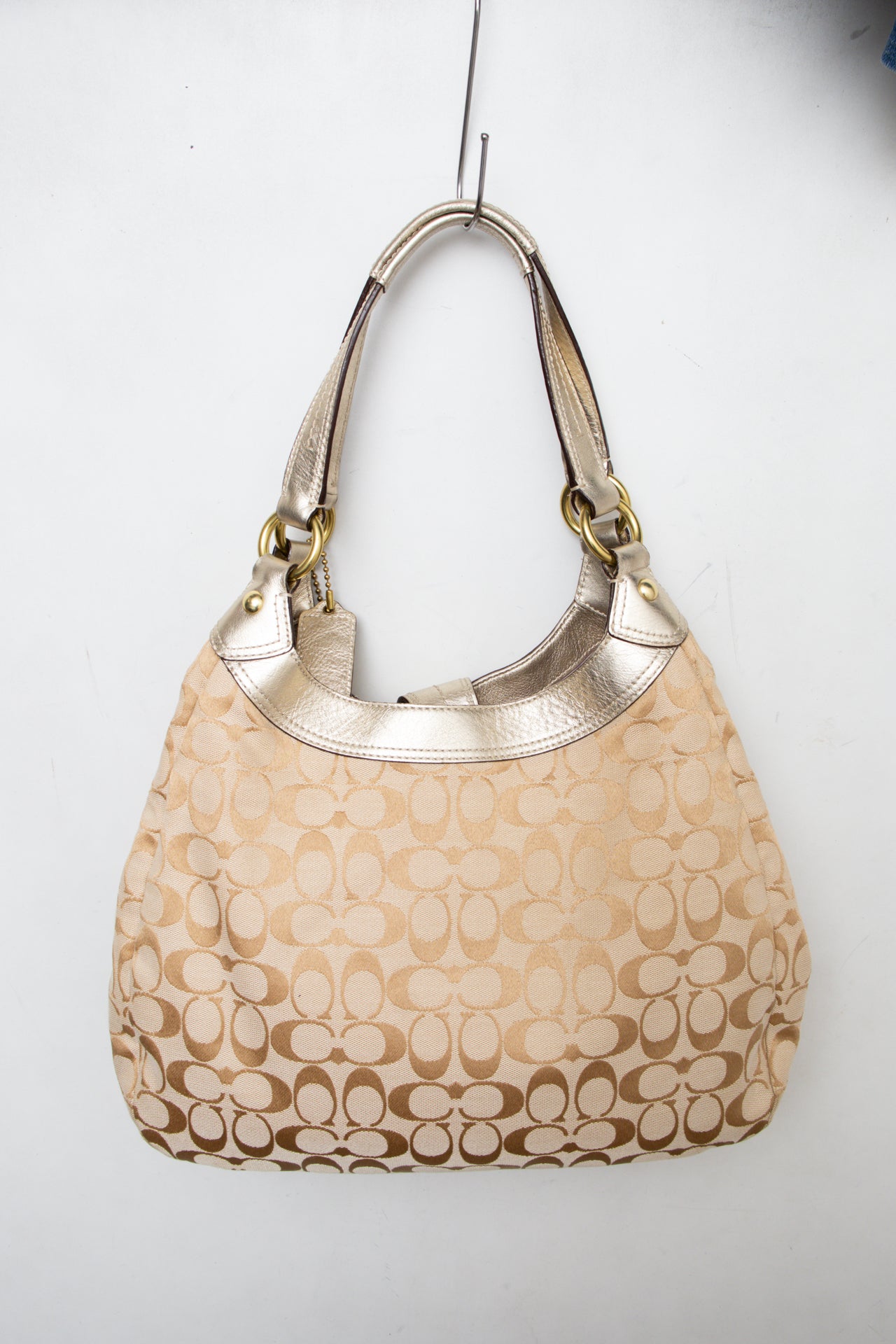 #202 Coach Shoulder Bag Beige | c. 203 | Size