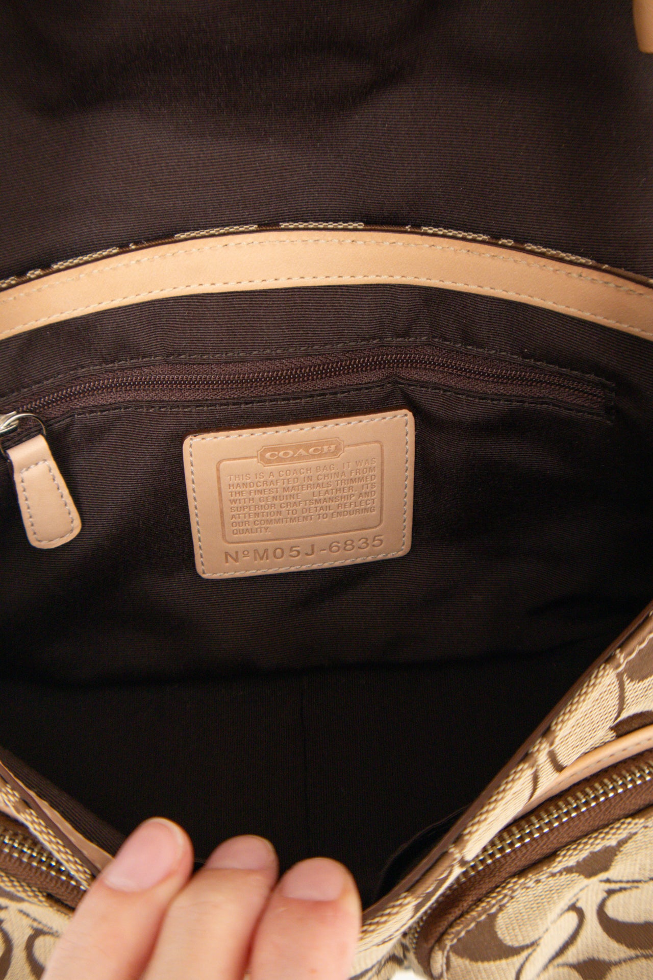 #166 Coach Shoulder Bag Beige | c. 180 | Size