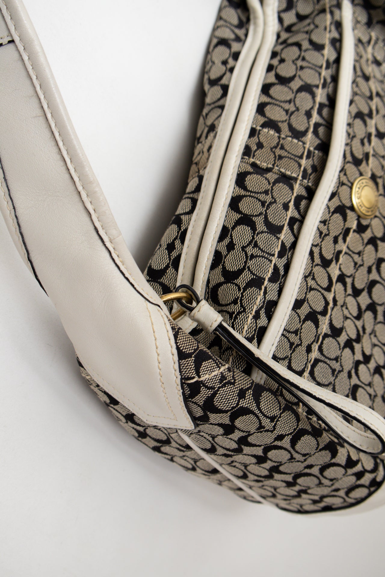 #177 Coach Shoulder Bag Black | c. 187 | Size