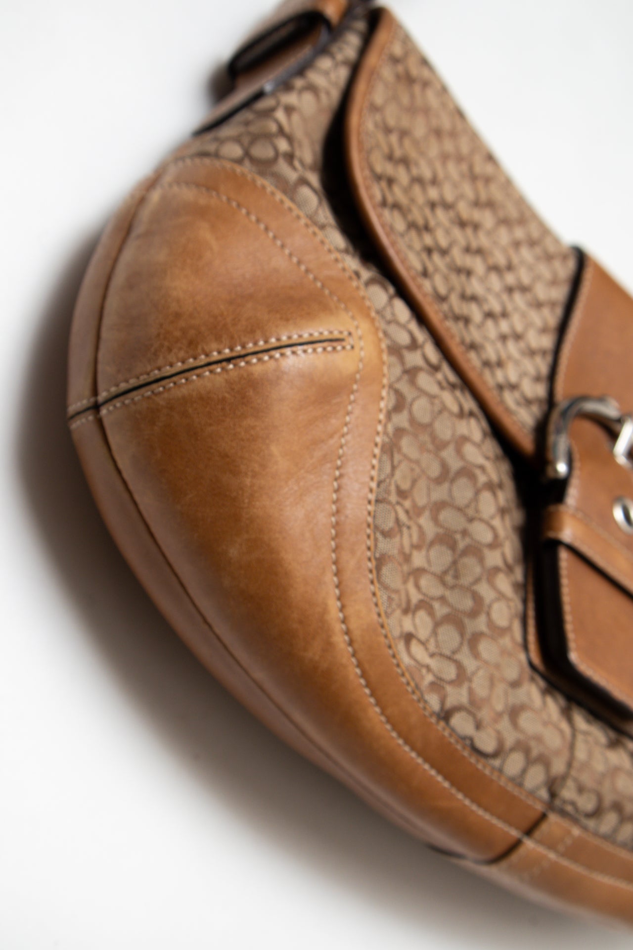 #156 Coach Shoulder Bag Brown | c. 187 | Size