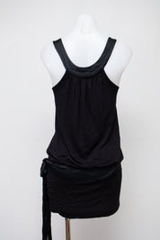 #100 Bebe Short Sleeve Black | c. 210 | Size 8