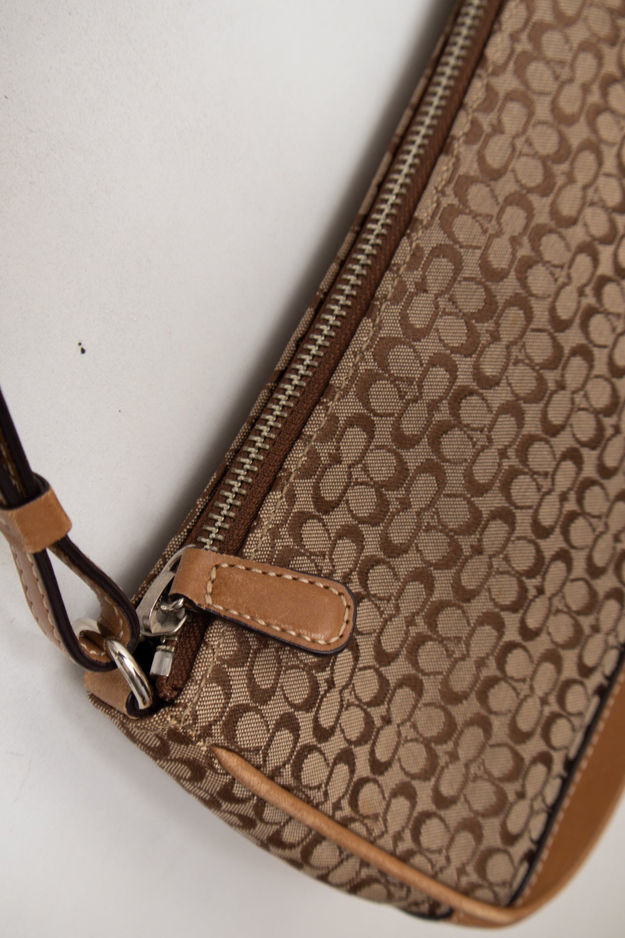 #208 Coach Shoulder Bag Brown | c. 190 | Size