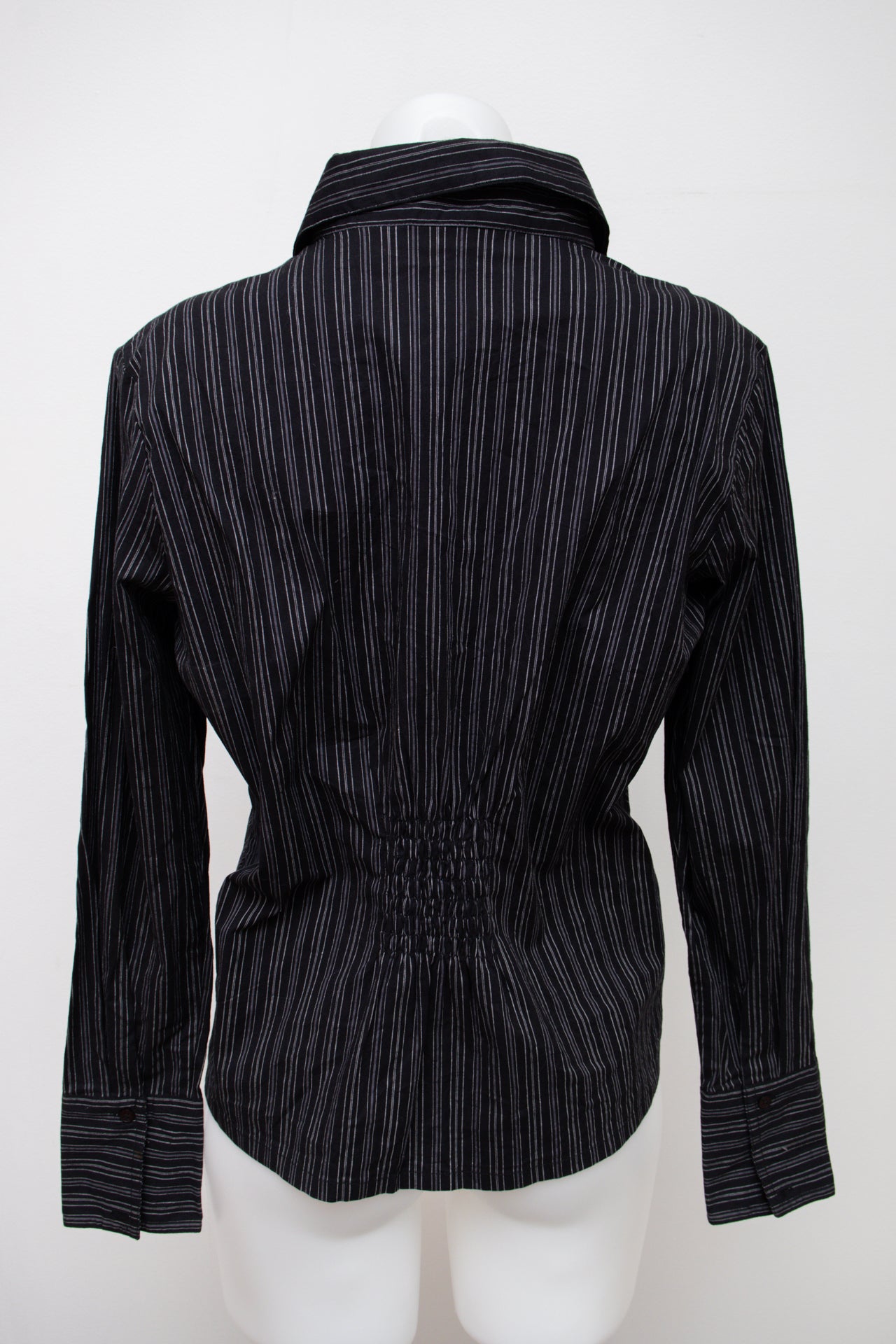 #77 Olutykx & Oain Shirt Black | c. 194 | Size 10