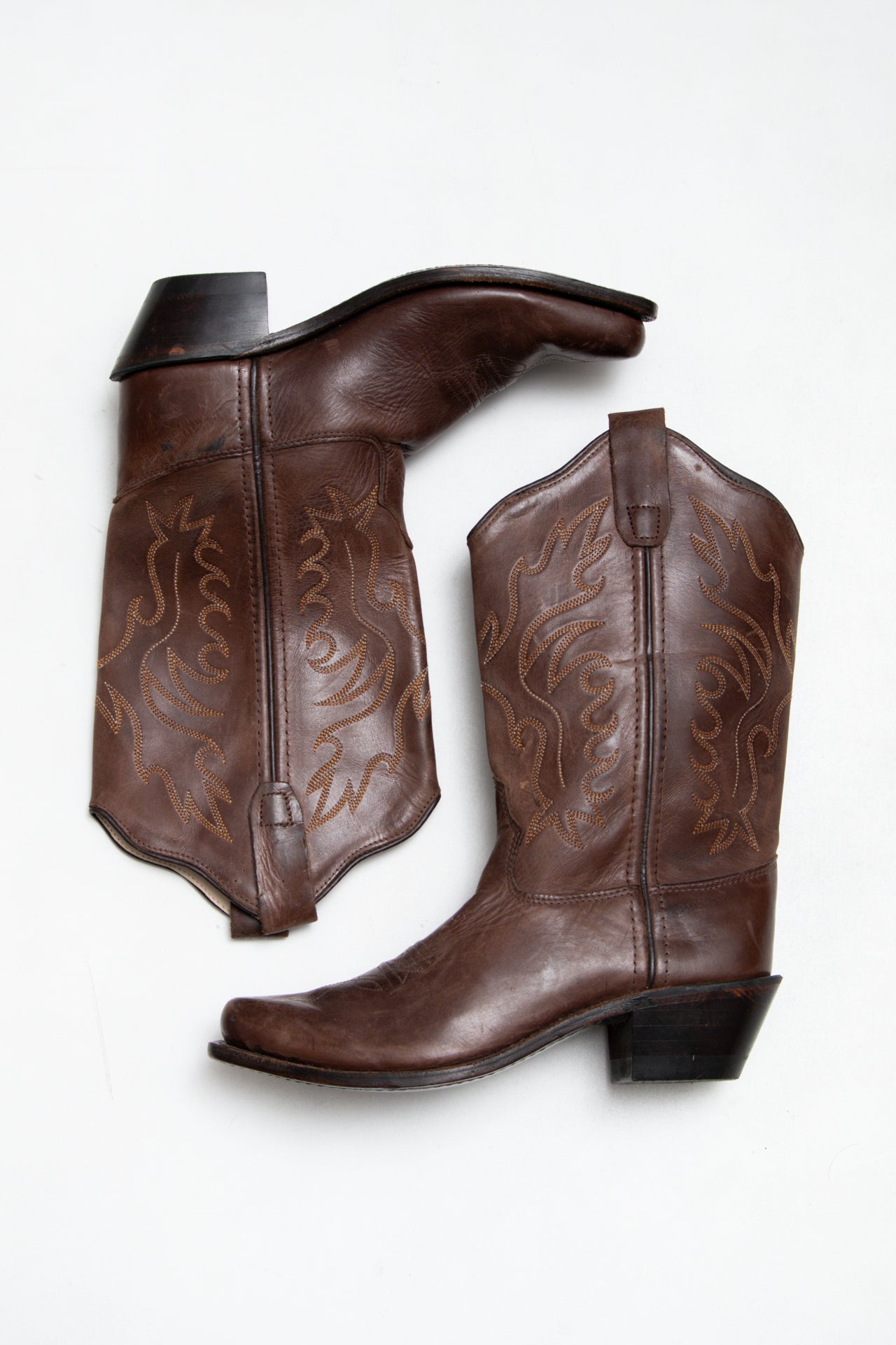 #73 Brown | c. | Size 6