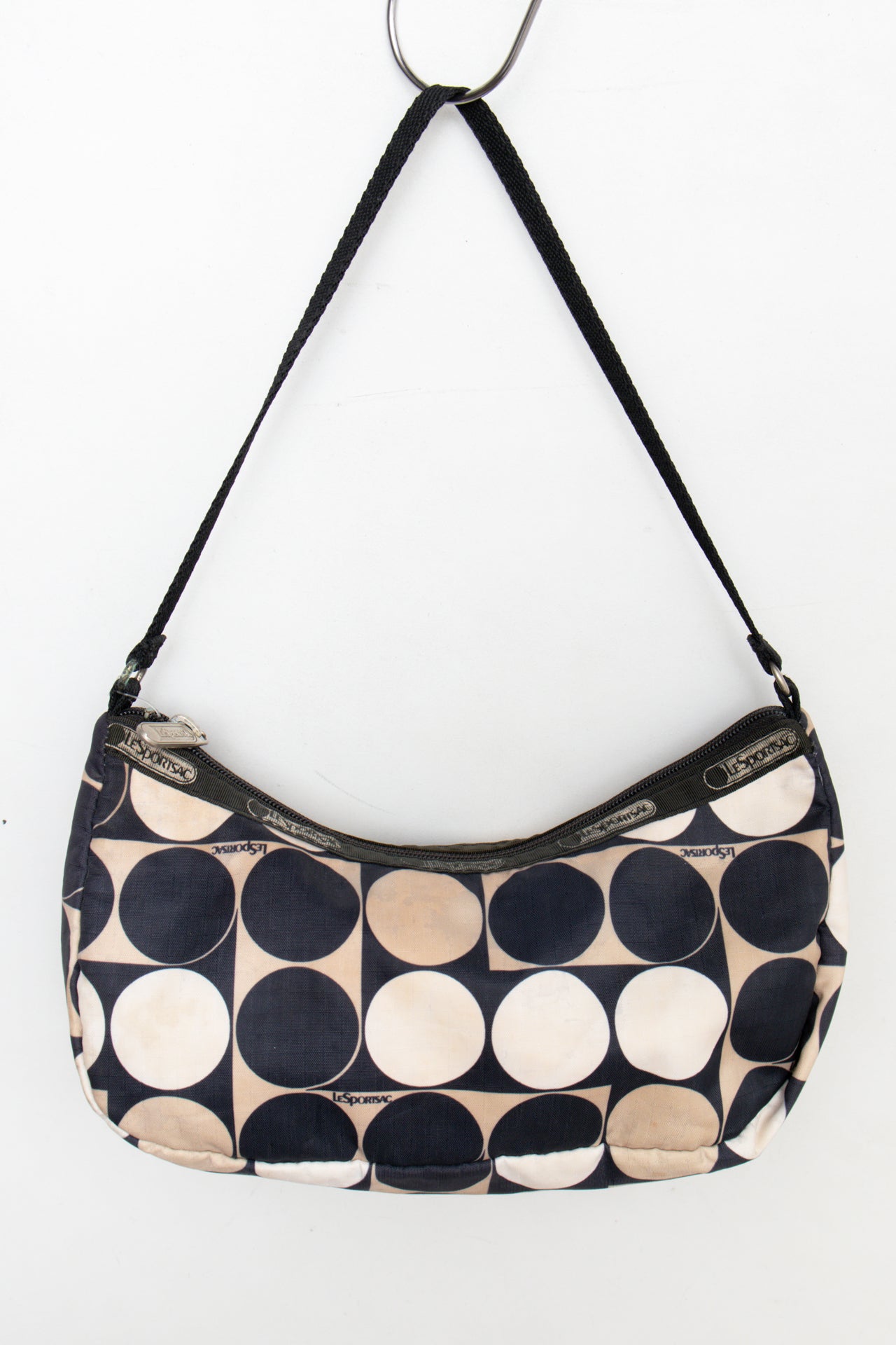 #199 Lesportsac Shoulder Bag Black | c. 196 | Size
