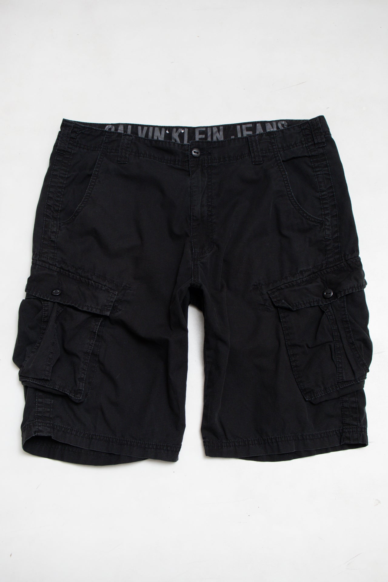 #150 Calvin Klein Jeans Shorts Black | c. 189 | Size 14