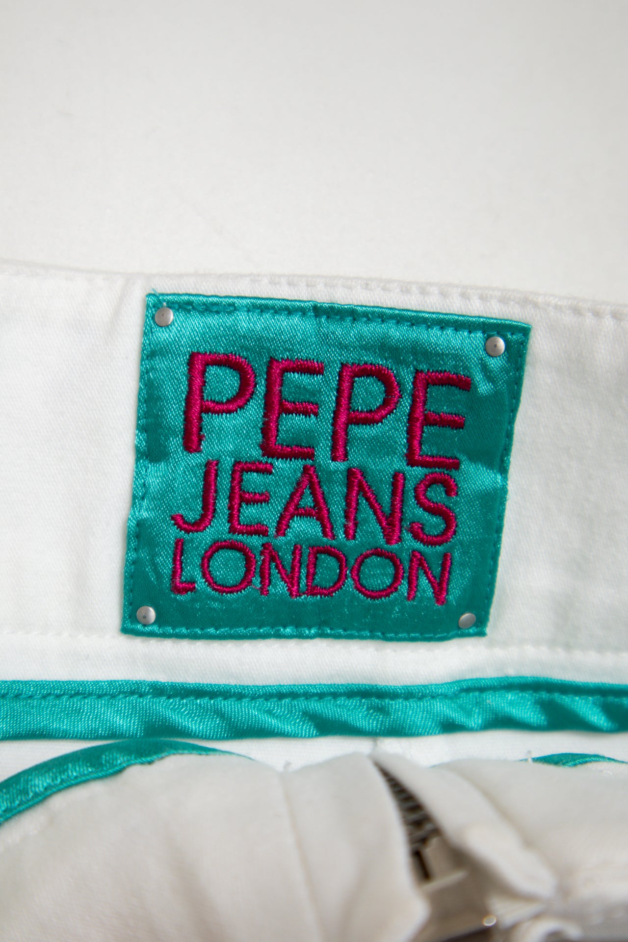 #152 Pepe Jeans London Mini Skirt White | c. 181 | Size 8