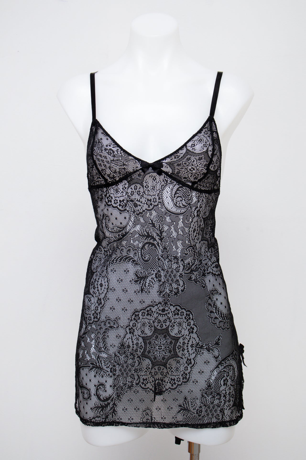 #095 Victoria's Secret Short Sleeve Black | c. 210 | Size 8