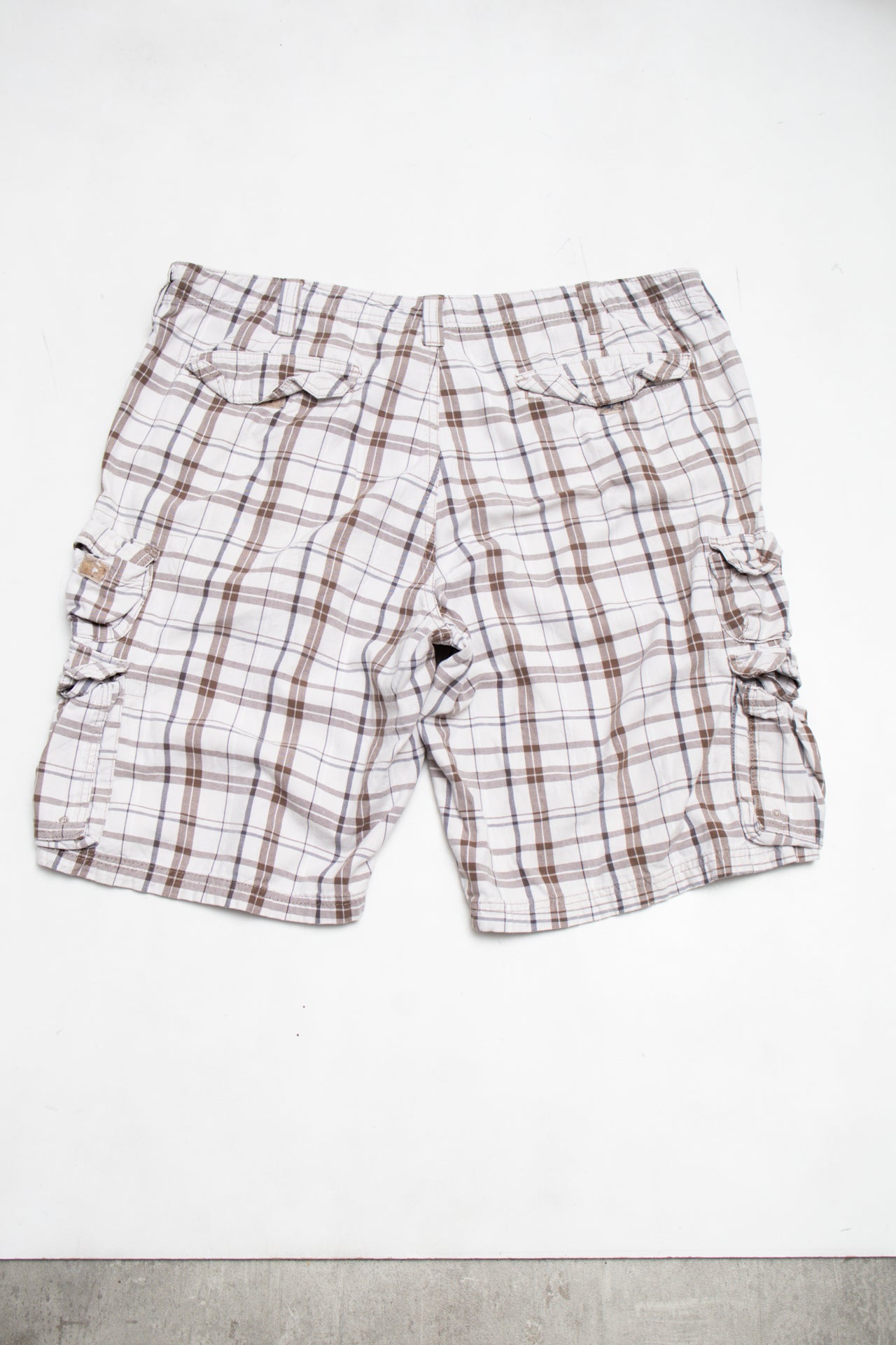 #123 Lee Shorts White | c. 204 | Size 18