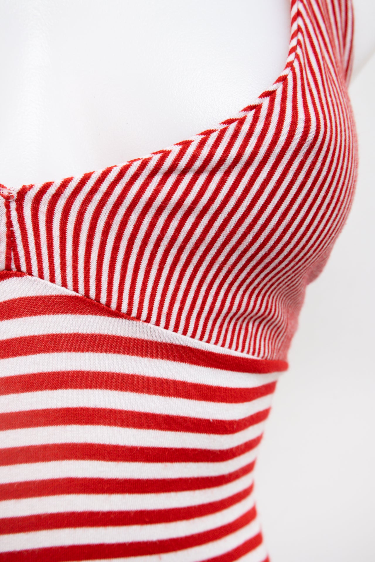 #44 Halter Top Red | c. 196 | Size 8/10
