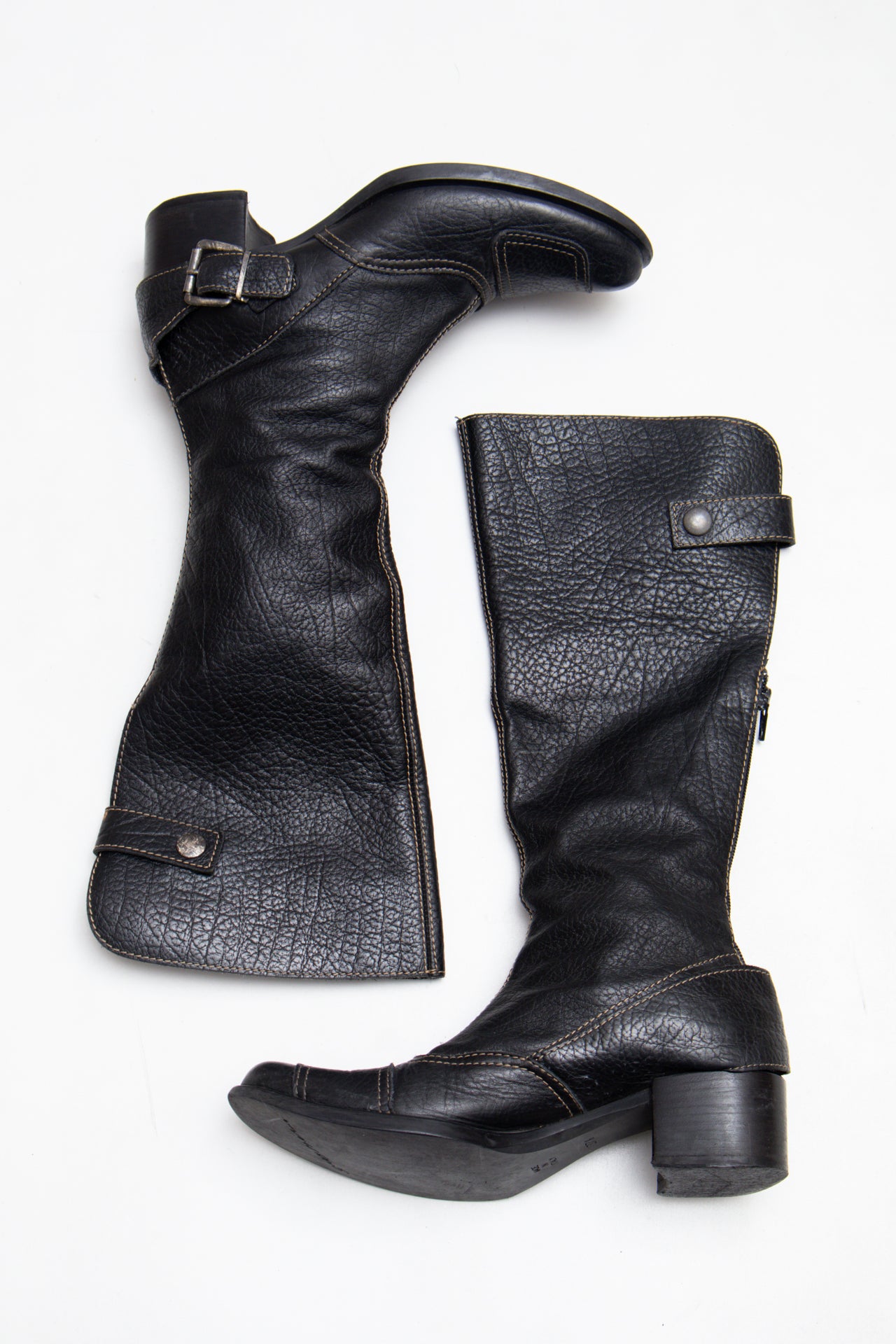 #155 Null Black | c. 201 | Size 8
