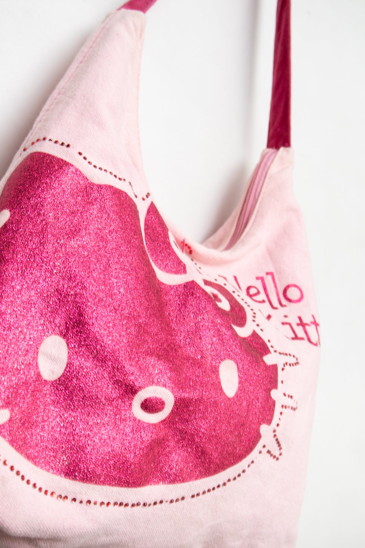 #190 Hello Kitty Shoulder Bag Pink | c. 197 | Size