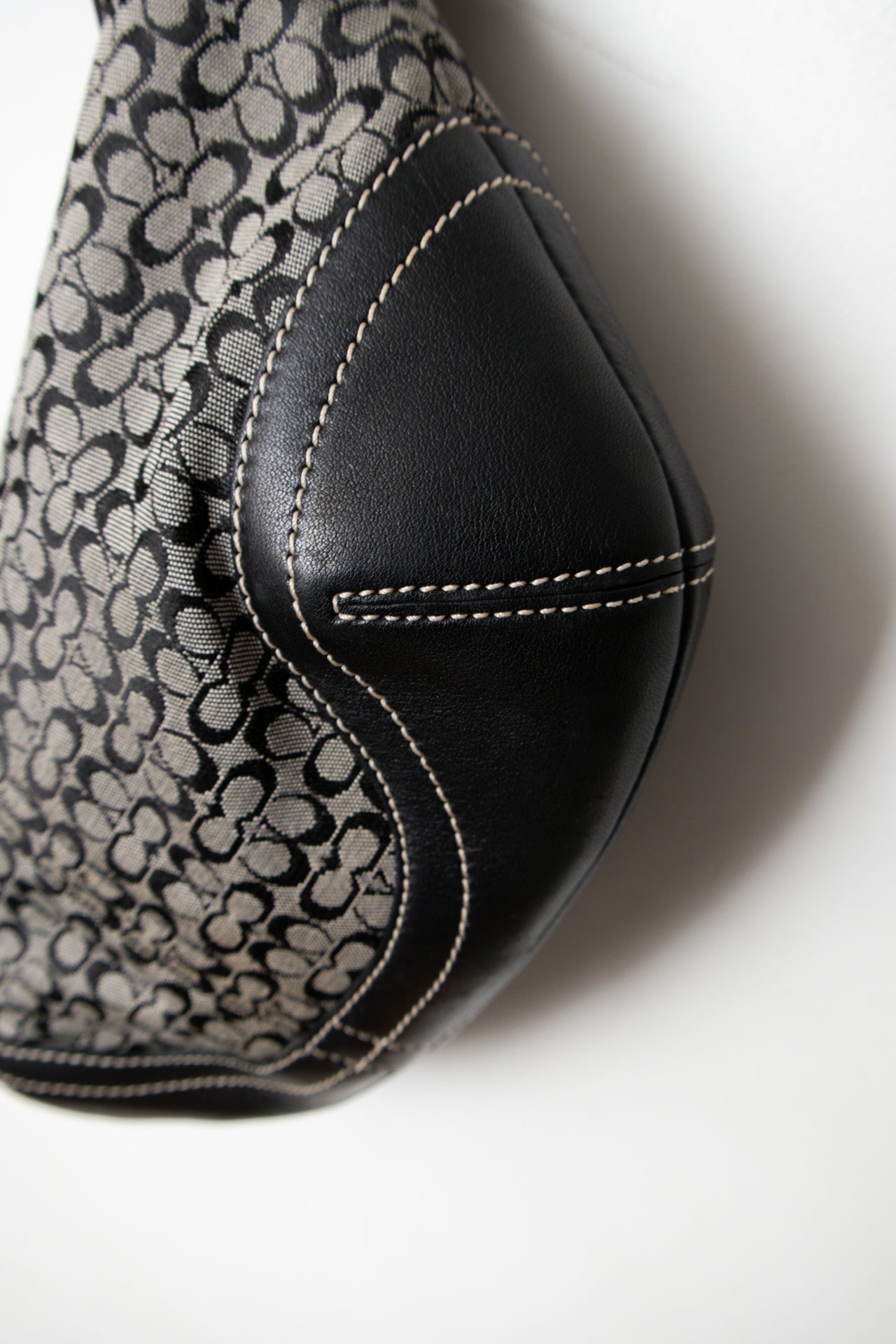 #205 Coach Shoulder Bag Black | c. 190 | Size