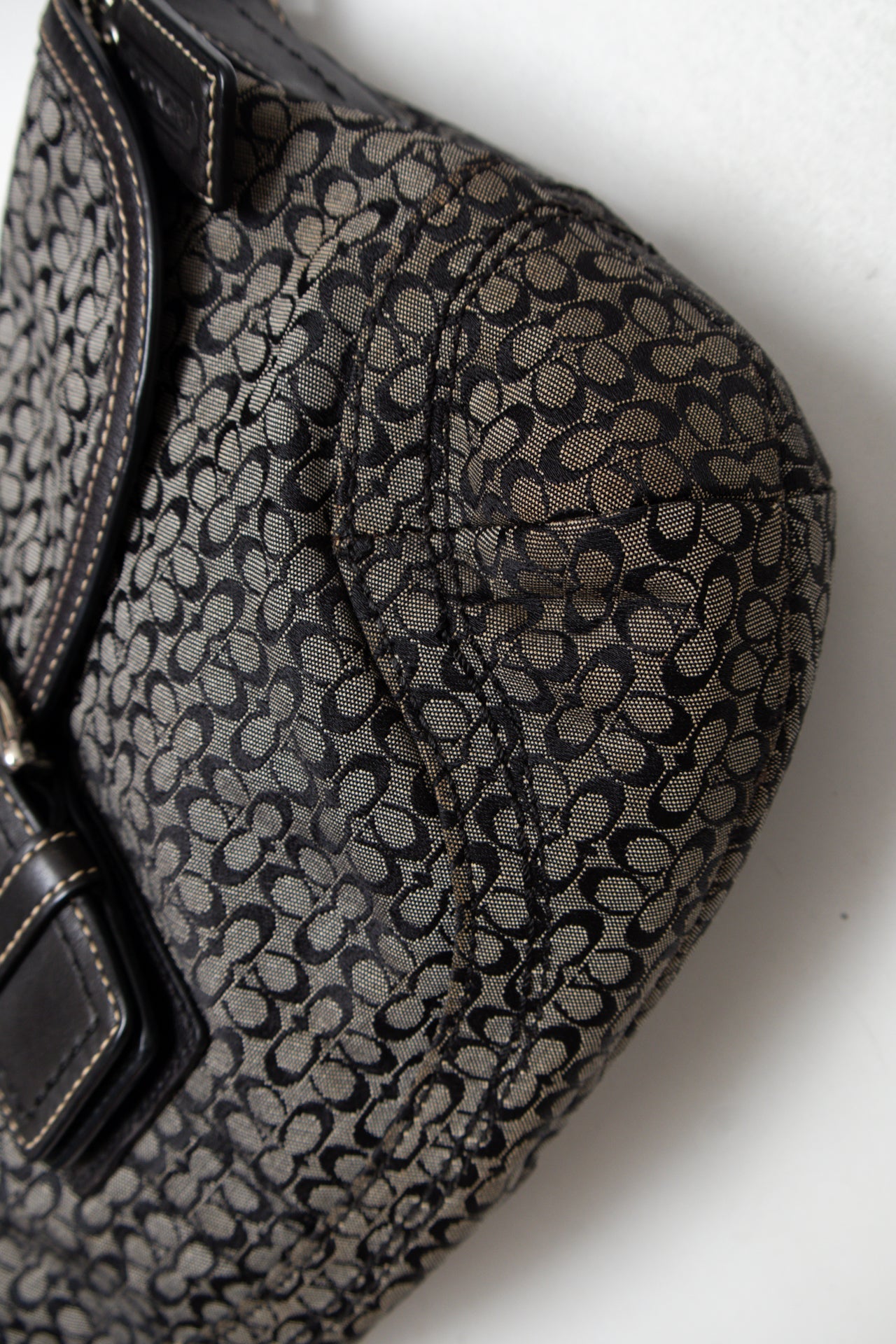 #157 Coach Shoulder Bag Black | c. 187 | Size