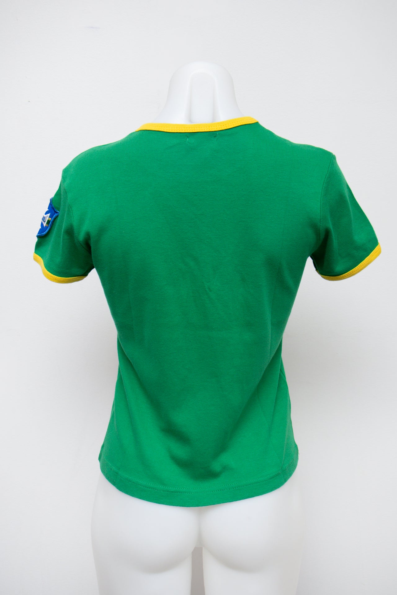 #69 X-cape Feeling T-shirt Green | c. 196 | Size 10/12