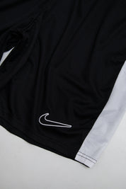 #121 Nike Shorts Black | c. 196 | Size 6
