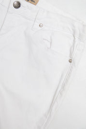 #077 Earl Jean Capris White | c. 209 | Size 6
