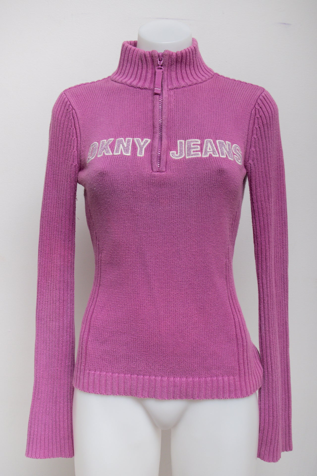 #113 Dkny Jeans T-shirt Purple | c. 178 | Size 8