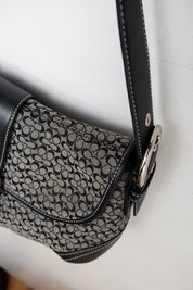 #169 Coach Shoulder Bag Black | c. 206 | Size