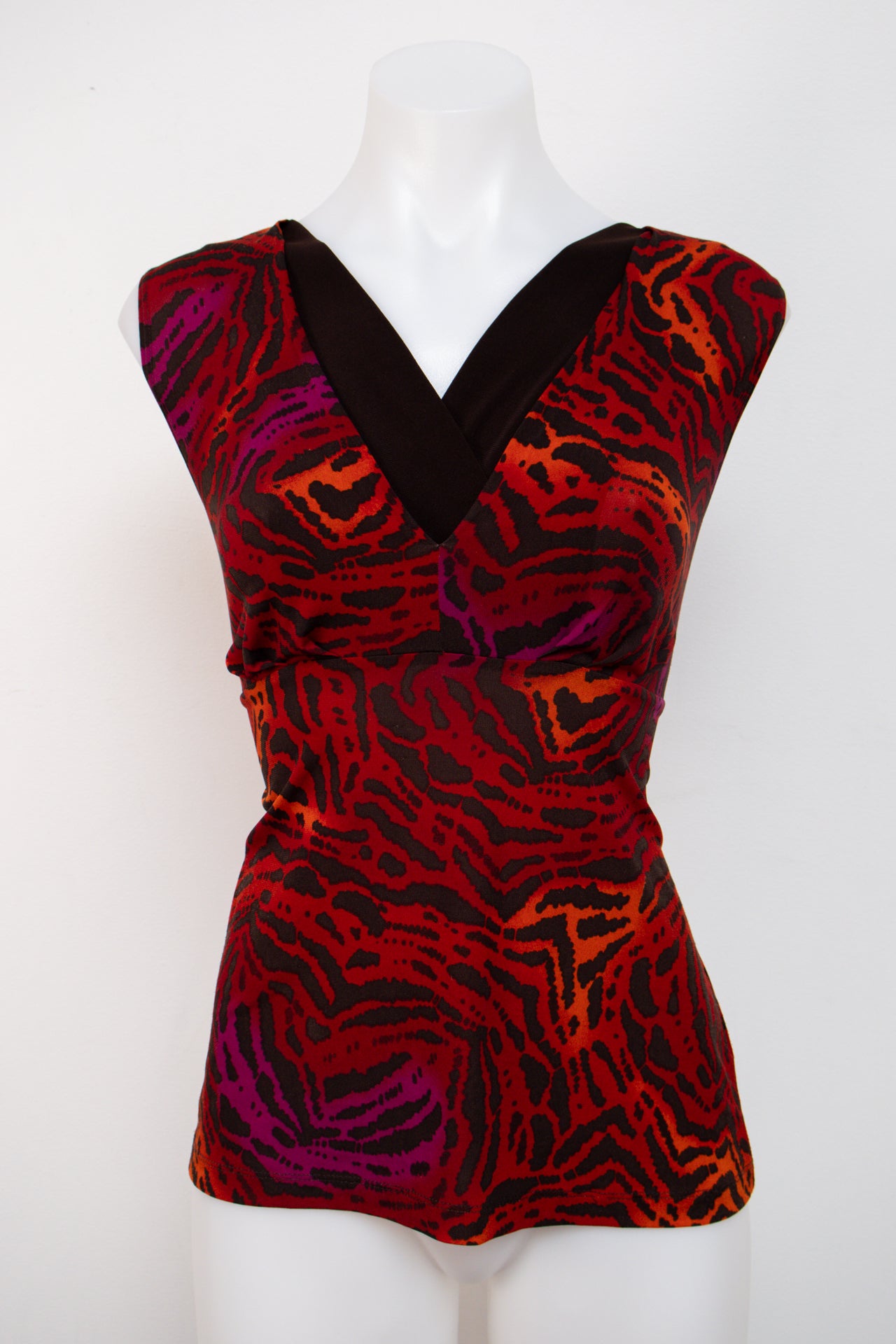 #090 East 5th Tank Top Red | c. | Size 10