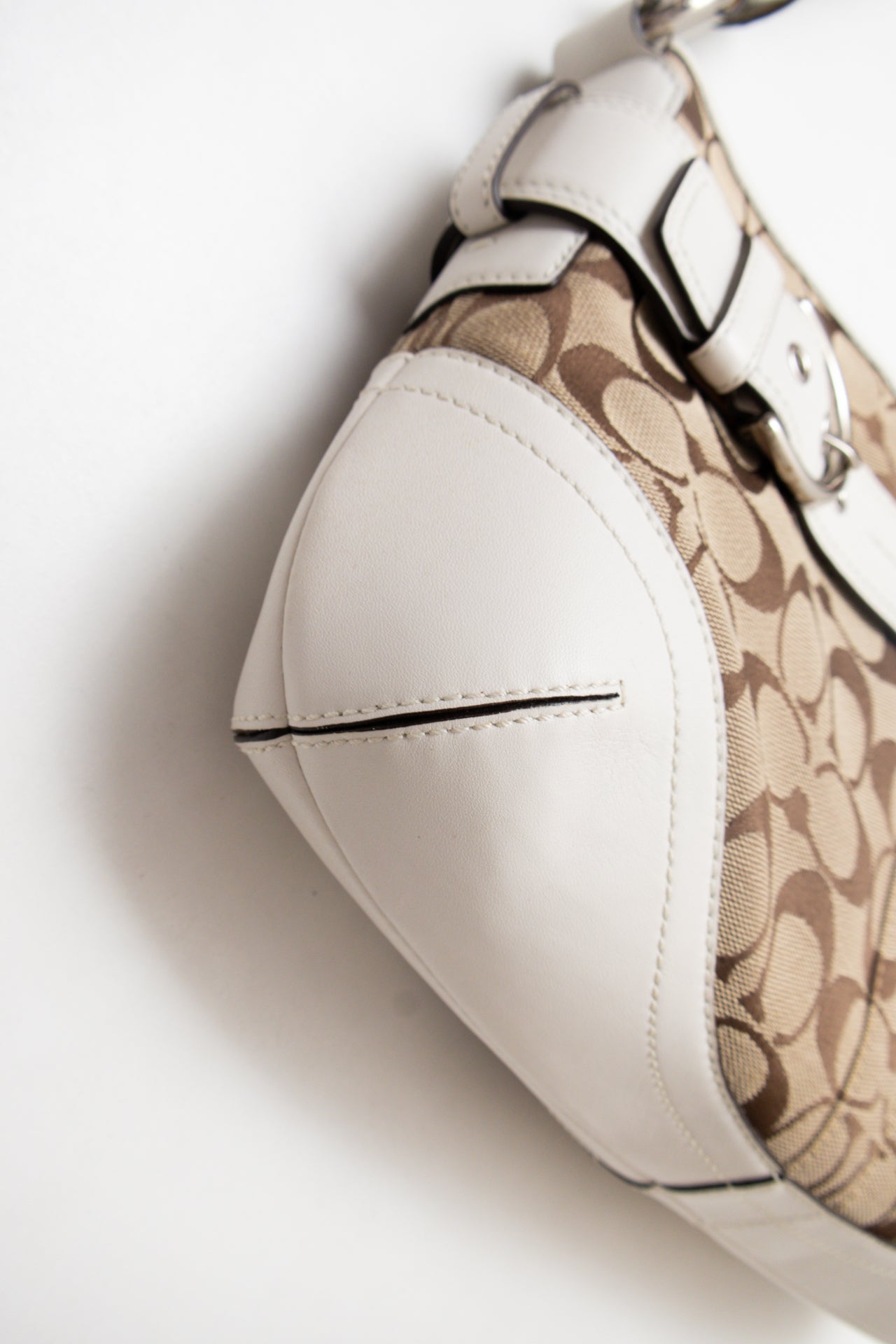 #196 Coach Shoulder Bag Brown | c. 195 | Size