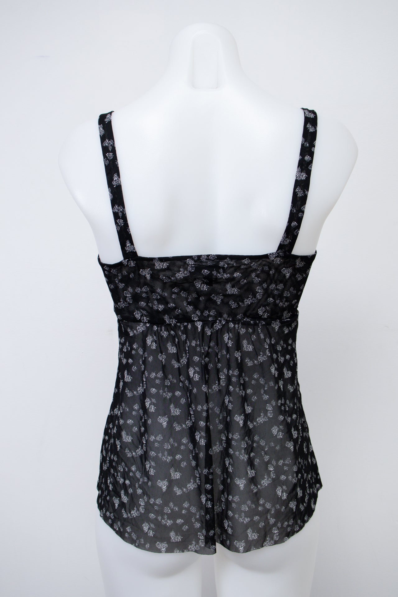 #044 Express Cami Top Black | c. 200 | Size 8