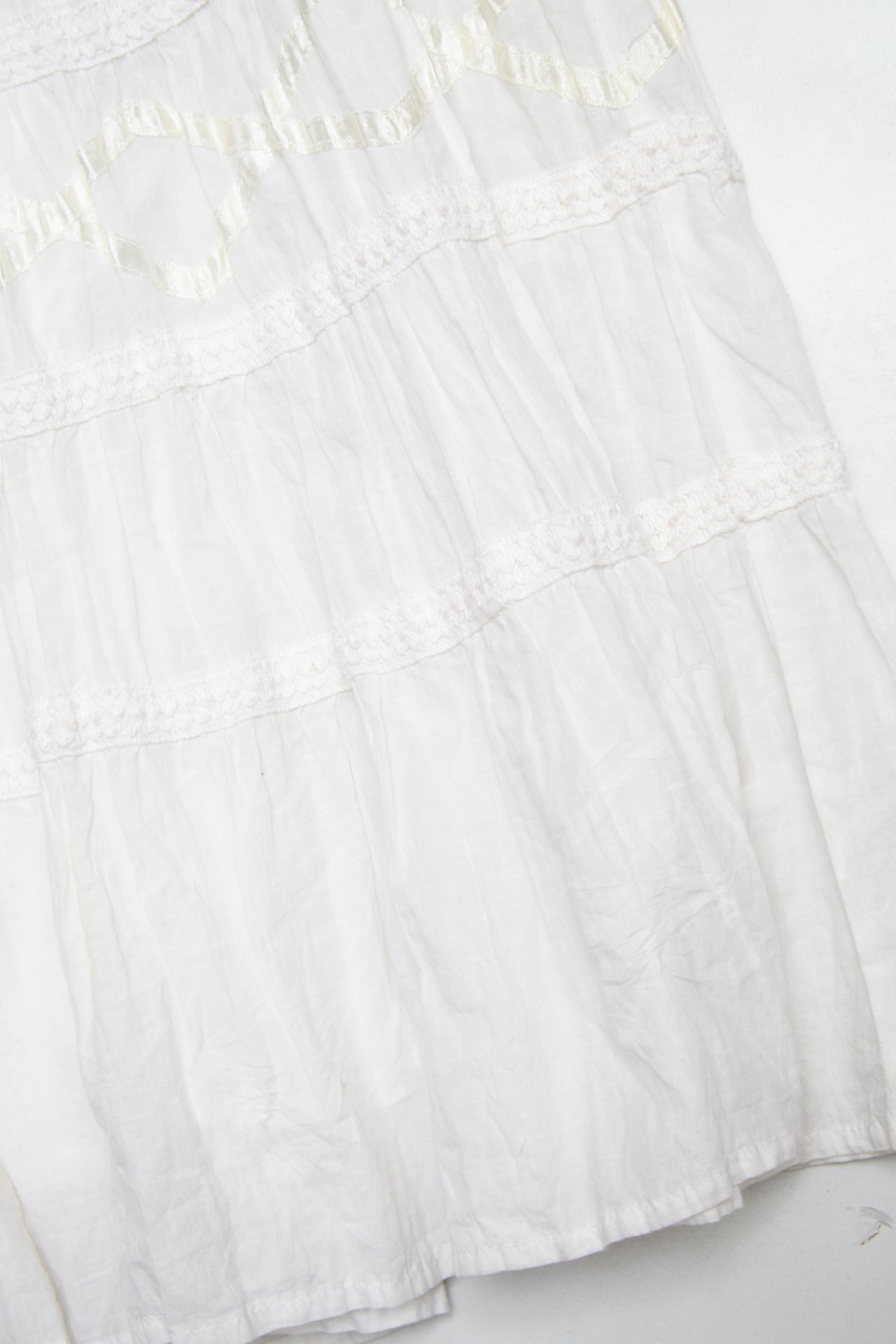 #114 New Directions Skirt White | c. 200 | Size 8