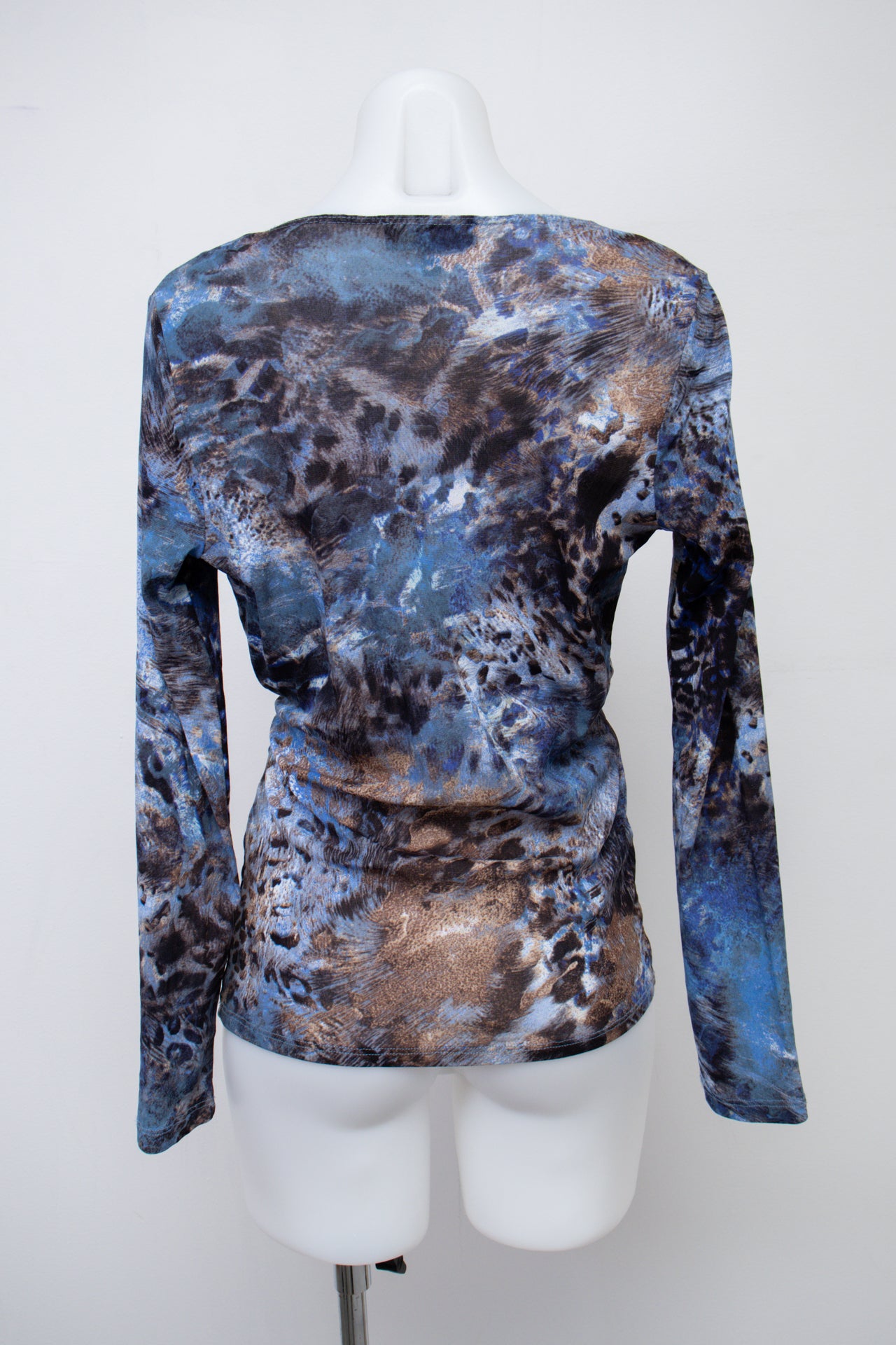 #070 Karen Kane T-shirt Blue | c. 200 | Size 10/12