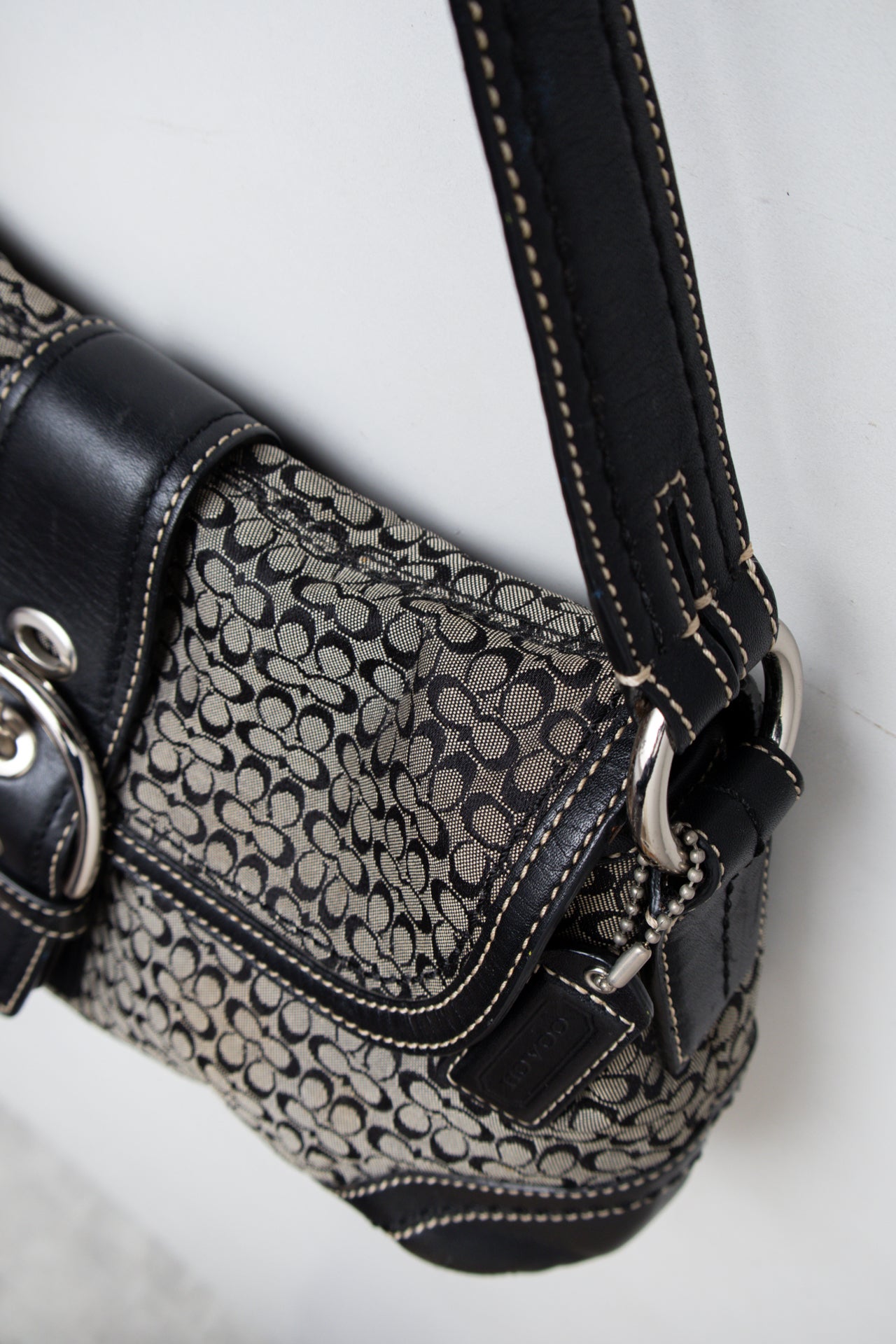 #214 Coach Shoulder Bag Black | c. 199 | Size