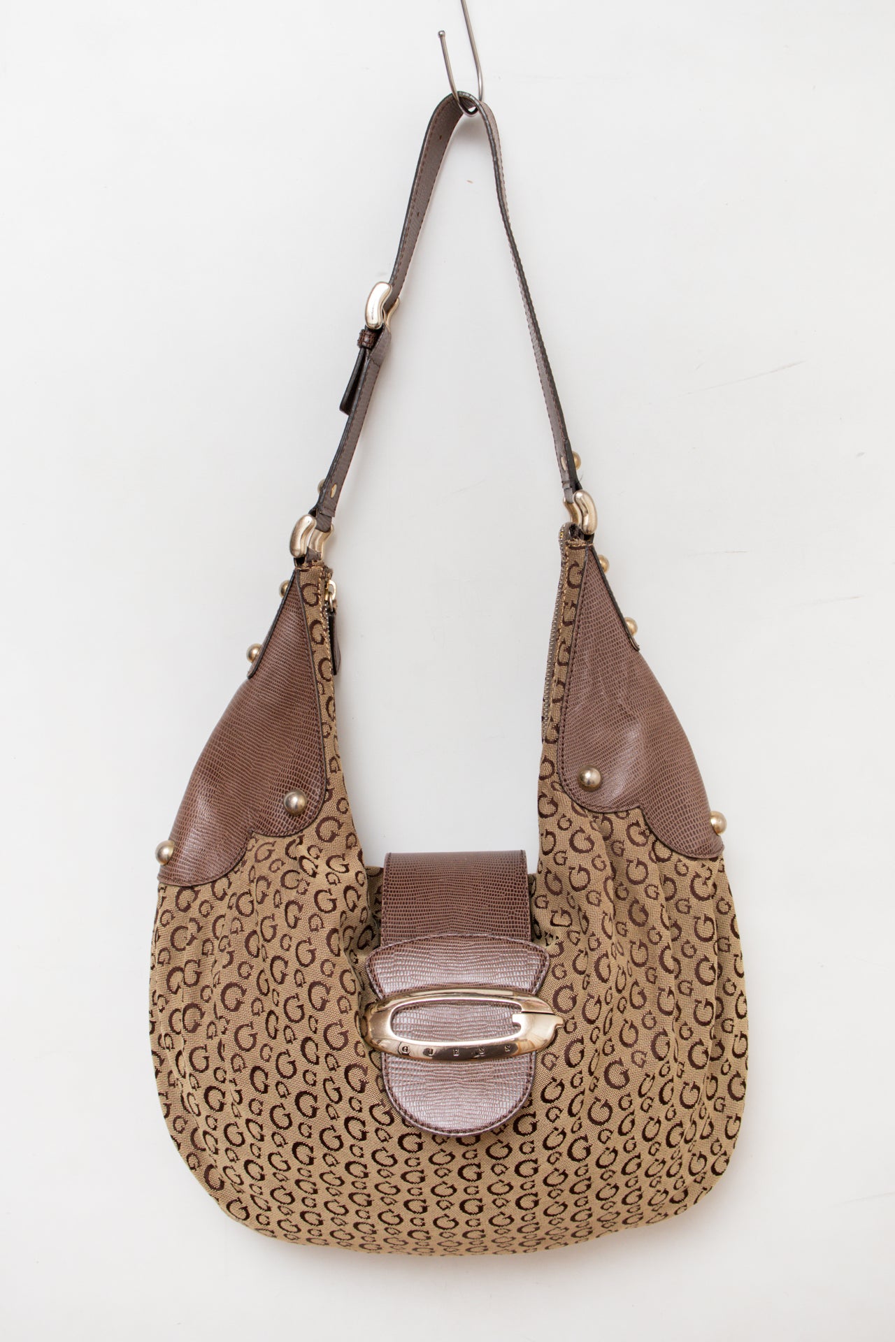 #202 Guess Shoulder Bag Brown | c. | Size