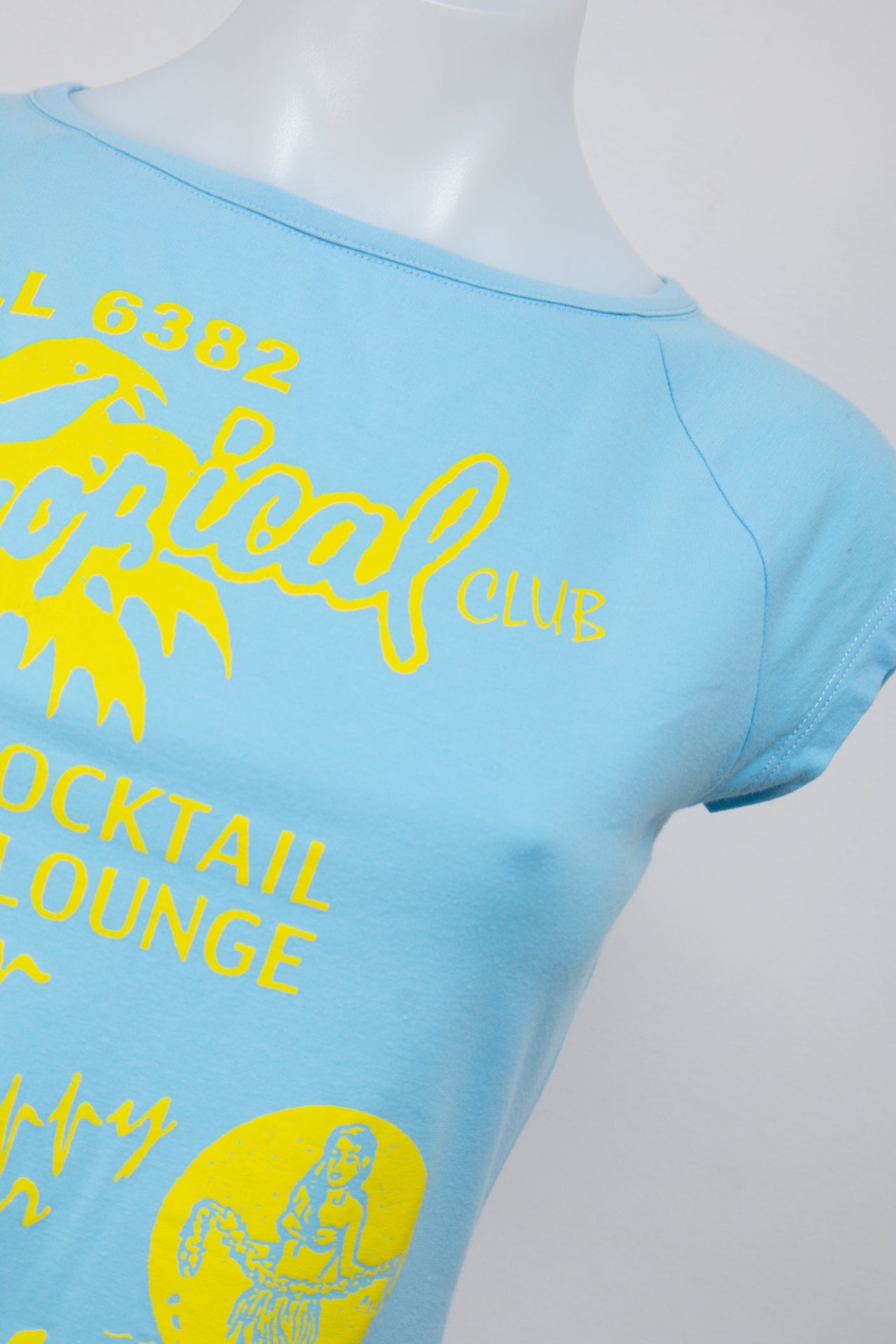 #049 United Colors Of Benetton T-shirt Blue | c. 201 | Size 8