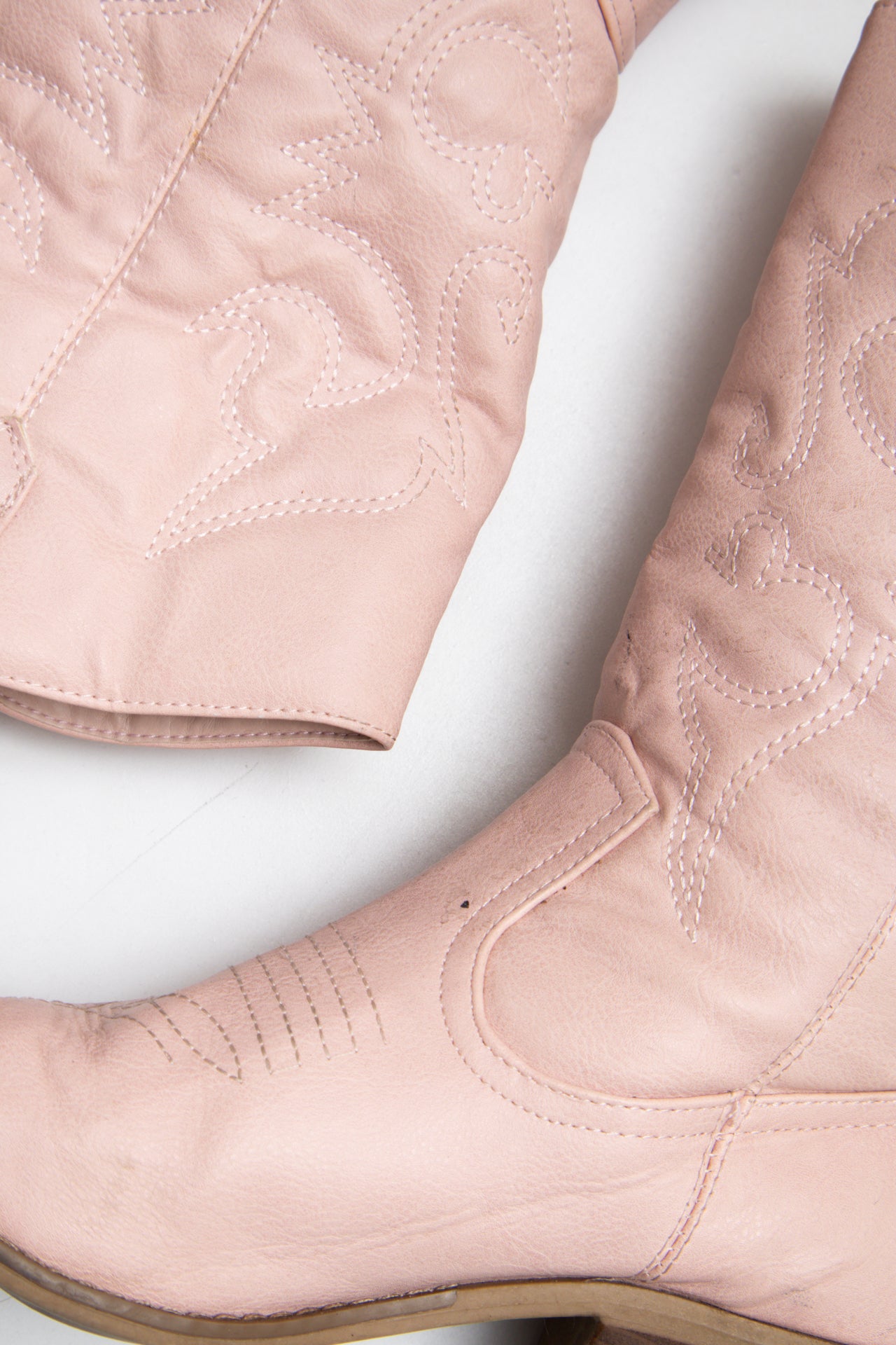 #72 Pink | c. | Size 10