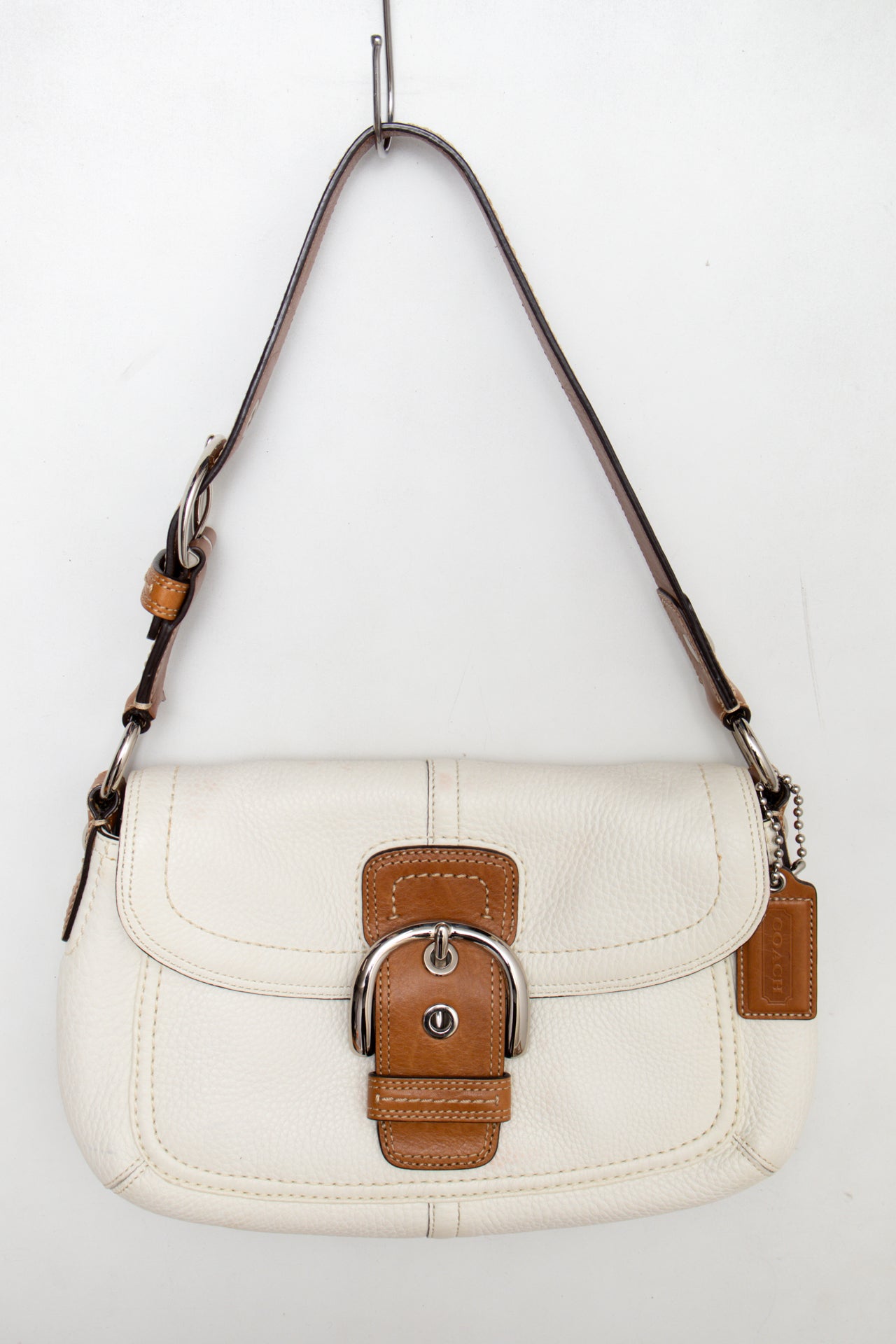 #159 Coach Shoulder Bag White | c. 187 | Size